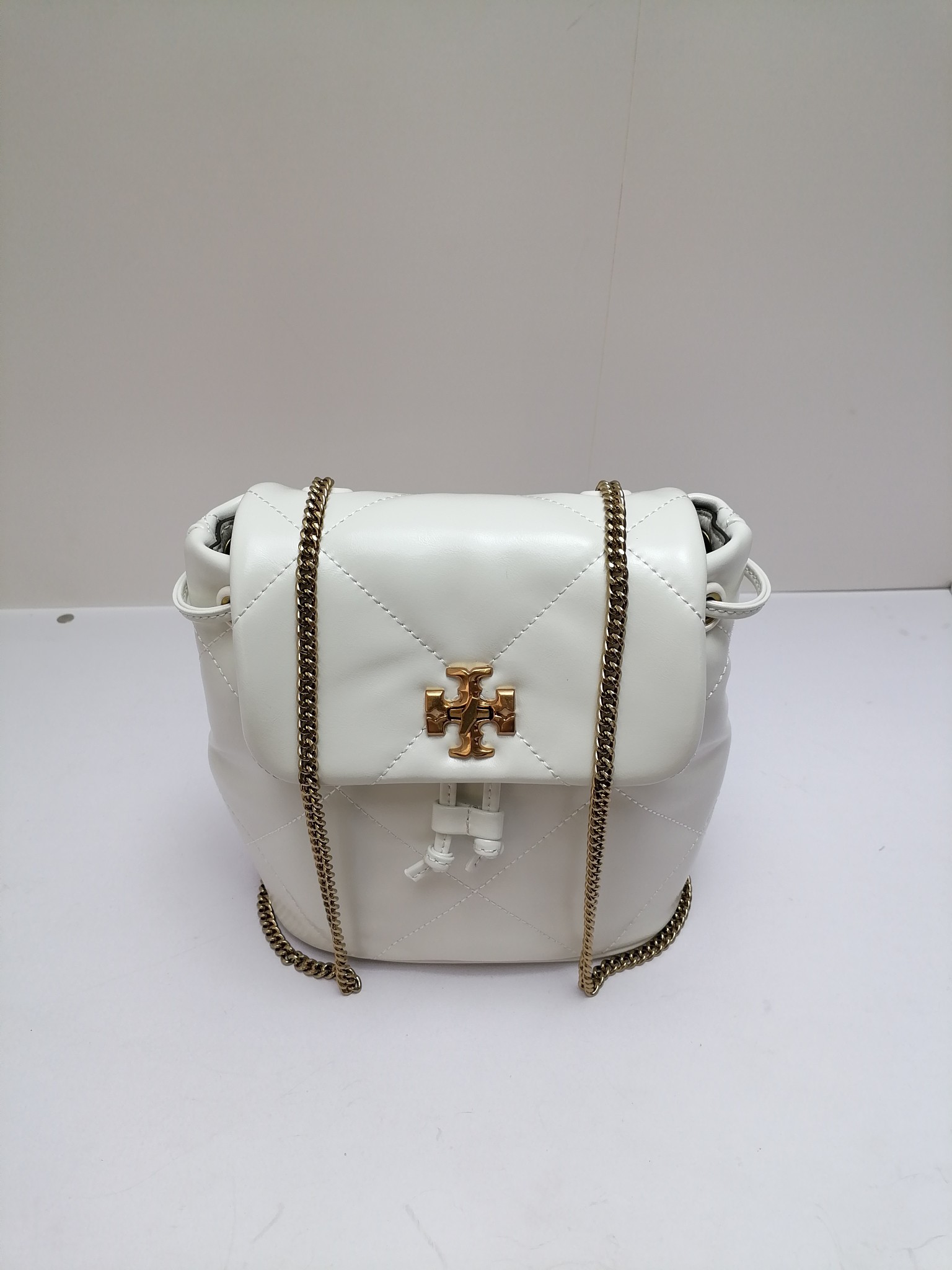 Tory Burch ​菱格纹绗缝 工艺 立体感强 又 触感柔软细腻 耐用性超棒 背携方式超灵活 可调节链条肩带