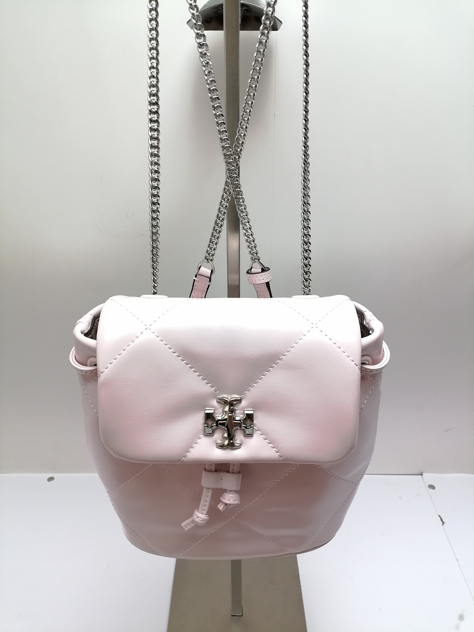 Tory Burch ​菱格纹绗缝 工艺 立体感强 又 触感柔软细腻 耐用性超棒 背携方式超灵活 可调节链条肩带