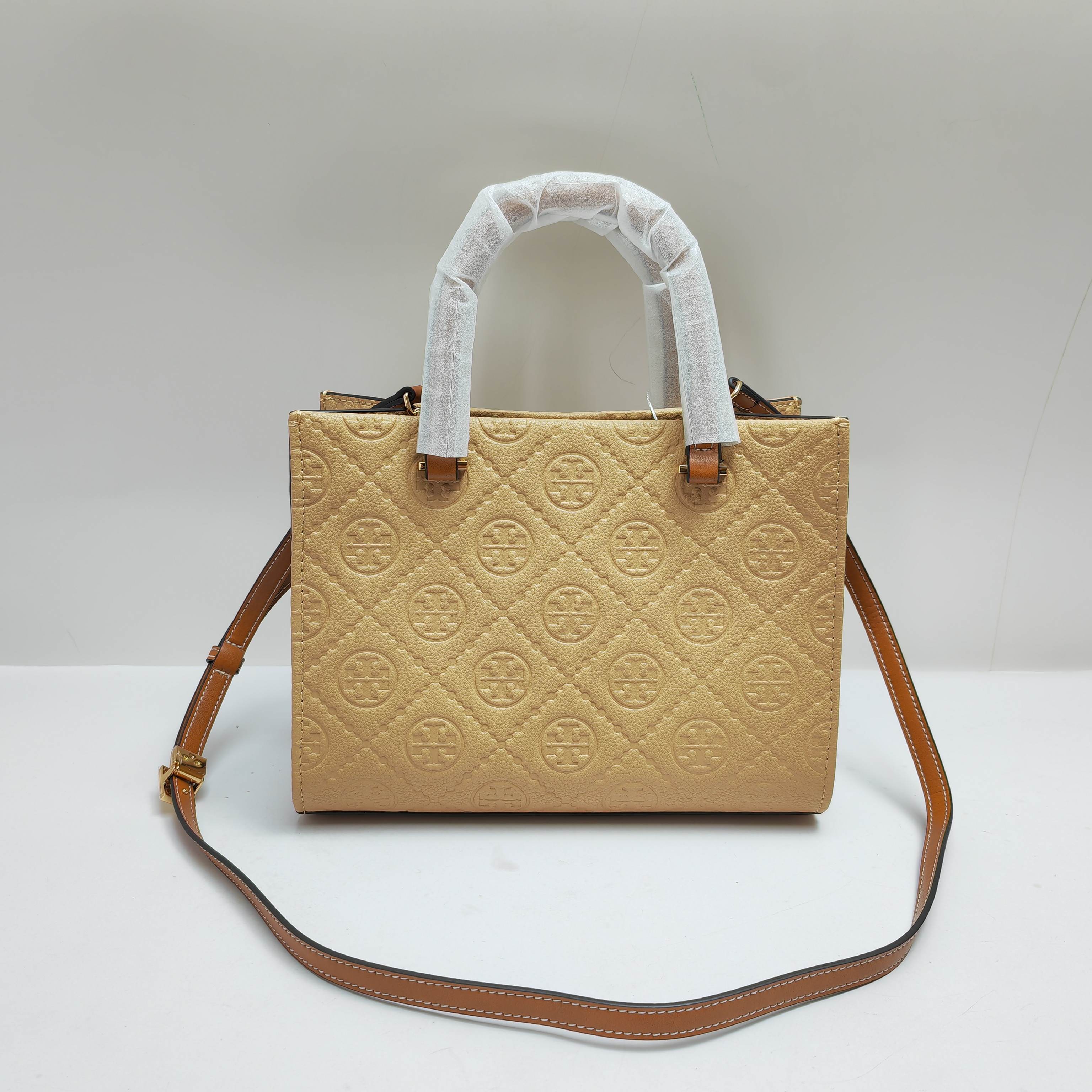 Tory Burch TB新款、 手提斜挎包搭配压花皮革 魅力隽永又风格独具 牛皮手提托特包 配有可拆卸斜挎背带