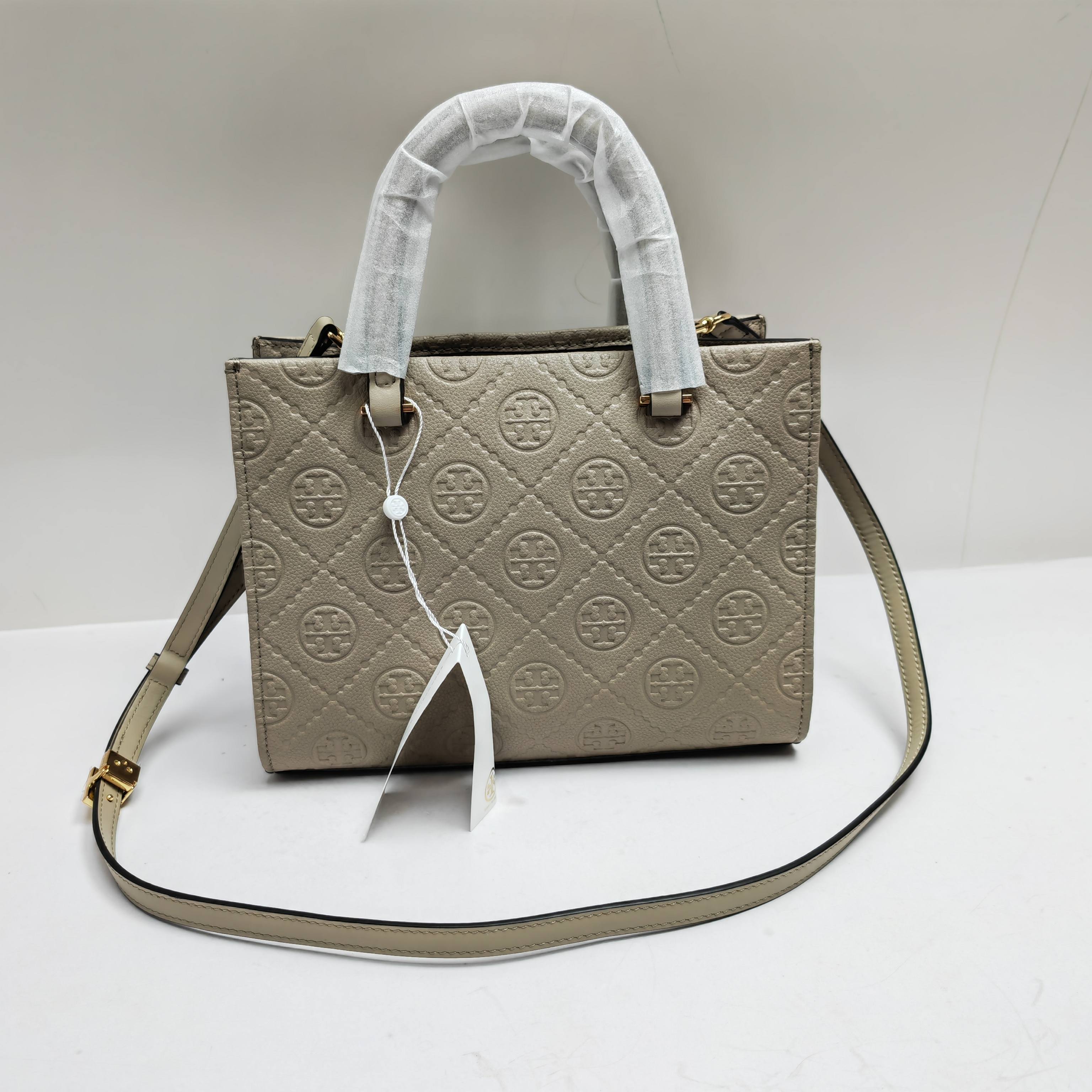 Tory Burch TB新款、 手提斜挎包搭配压花皮革 魅力隽永又风格独具 牛皮手提托特包 配有可拆卸斜挎背带