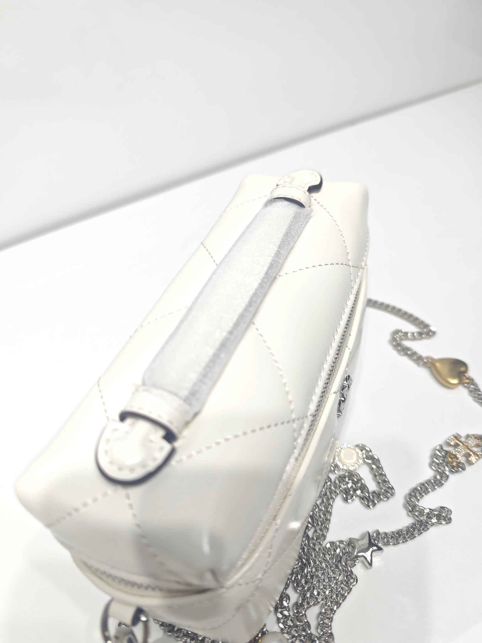 Tory Burch 新款到货 Tory Burch｜ kira化妆包宝石链款
