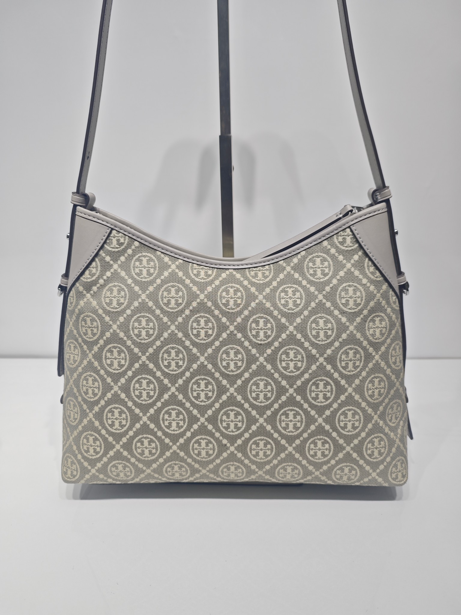 Tory Burch Tory Burch灰色老花Hobo包 双T老花提花织物+牛皮革拼接 轻便耐磨