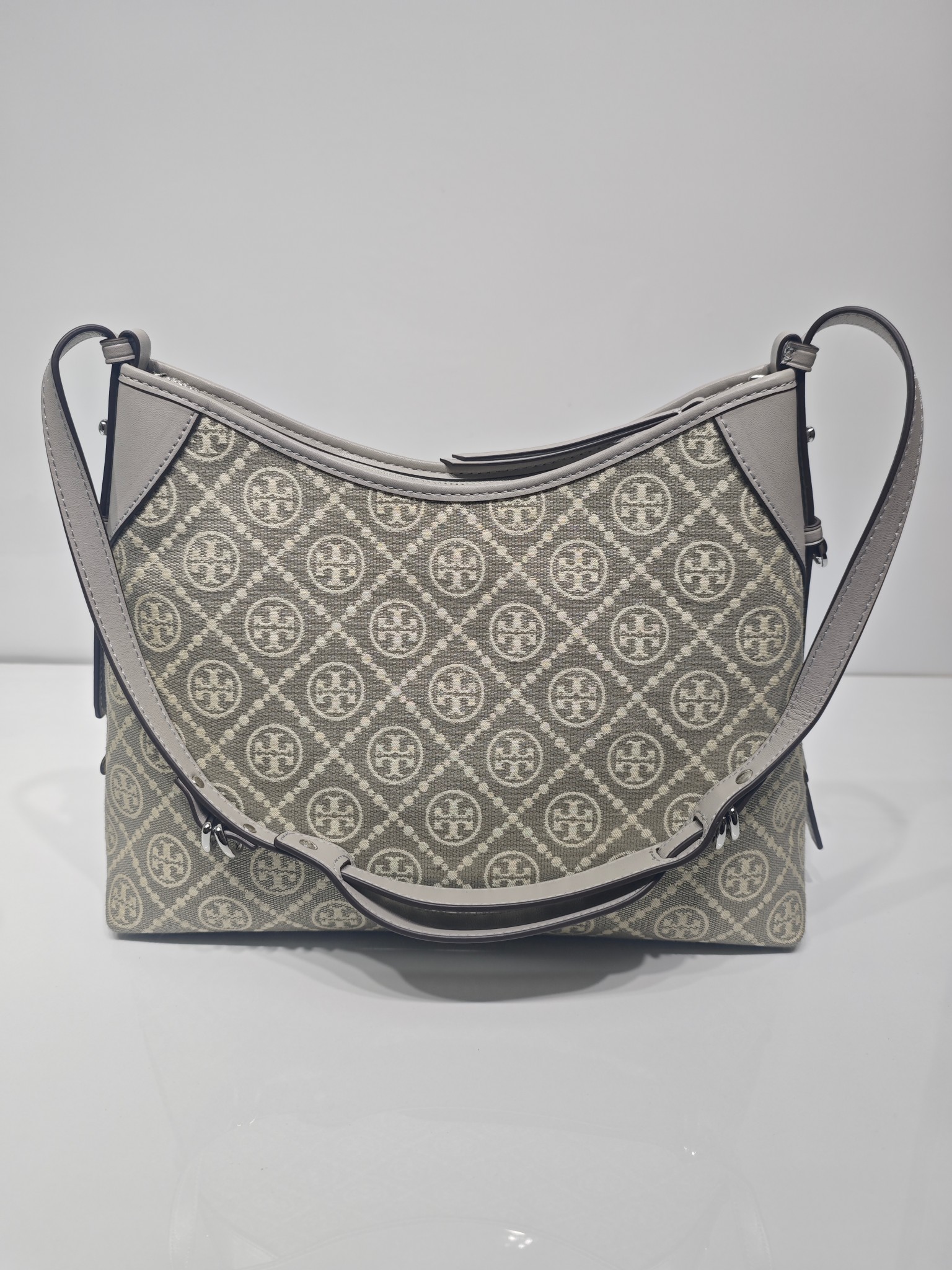 Tory Burch Tory Burch灰色老花Hobo包 双T老花提花织物+牛皮革拼接 轻便耐磨