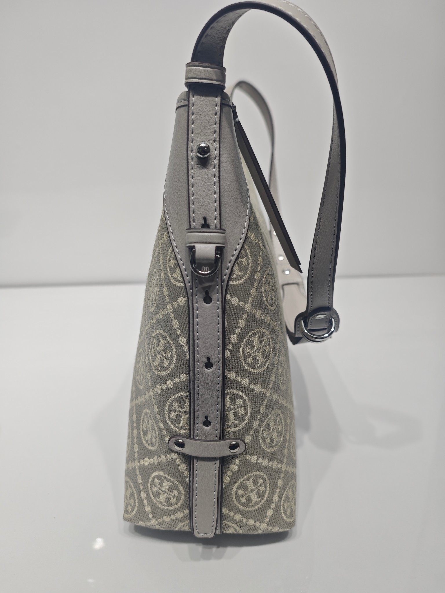 Tory Burch Tory Burch灰色老花Hobo包 双T老花提花织物+牛皮革拼接 轻便耐磨