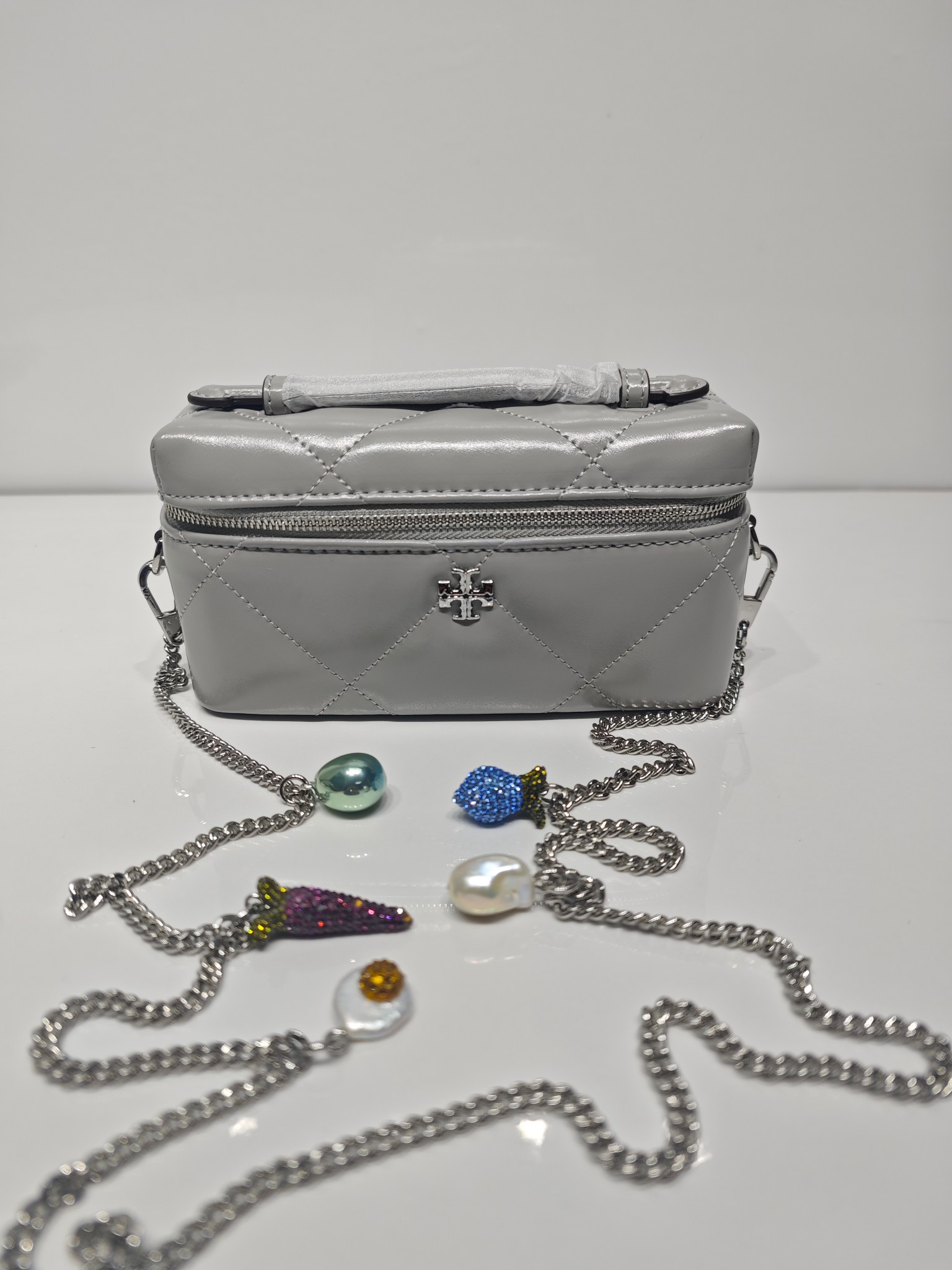 Tory Burch 新款到货 Tory Burch｜ kira化妆包宝石钻石链款