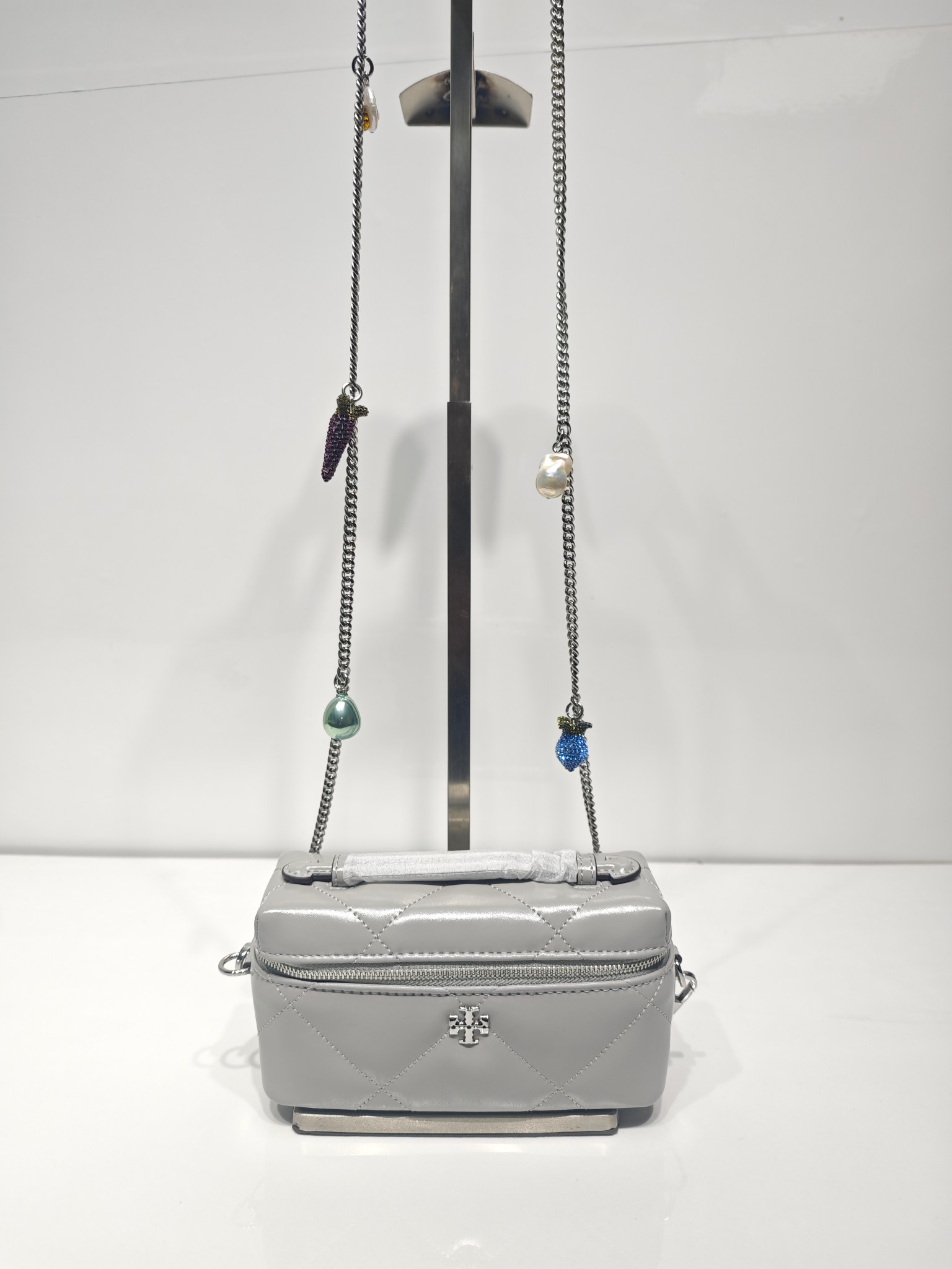 Tory Burch 新款到货 Tory Burch｜ kira化妆包宝石钻石链款