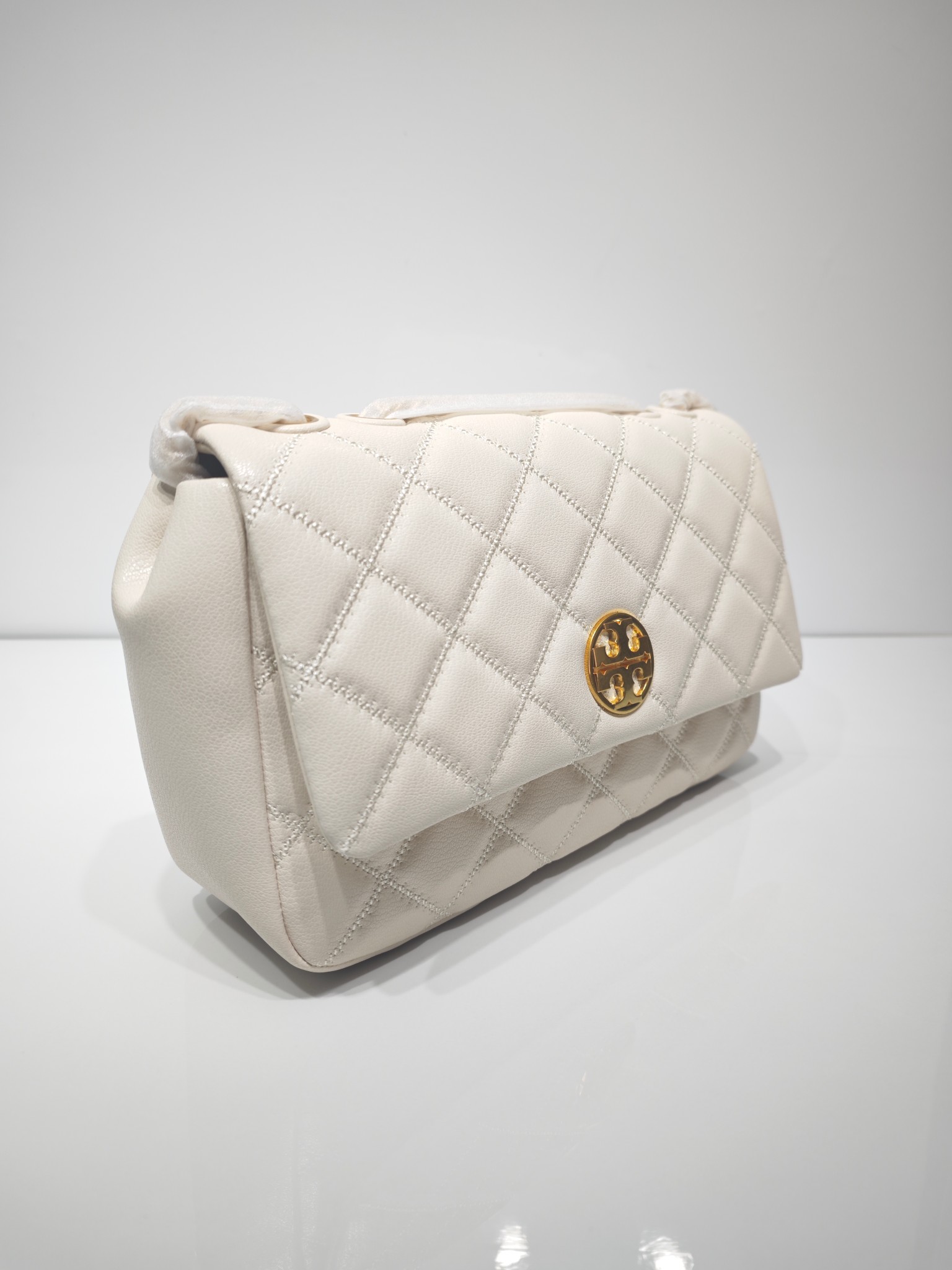Tory Burch Willa系列大号奶油白链条包