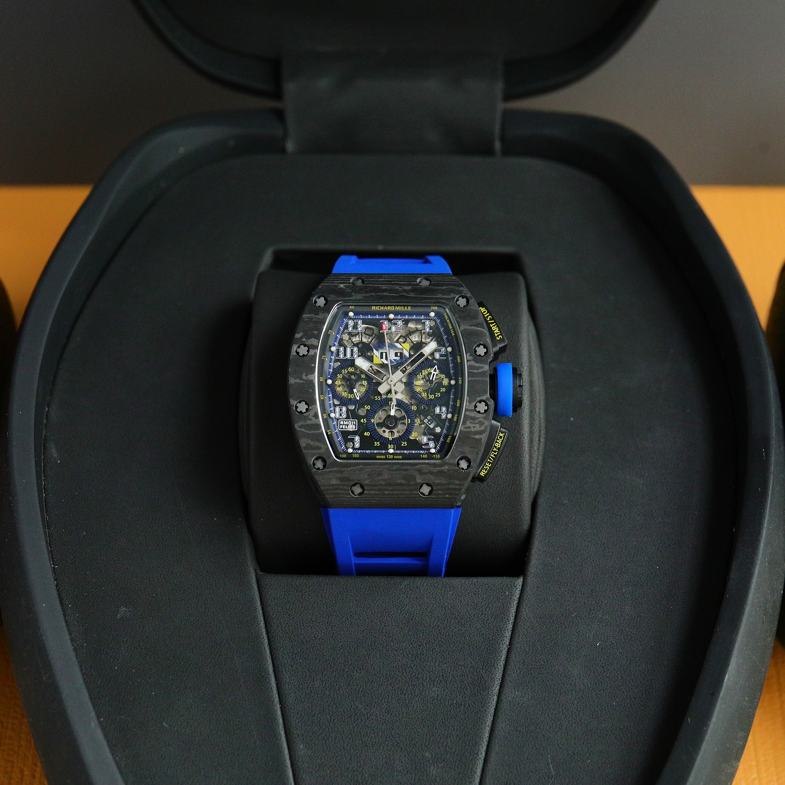 NO:143221,Richard Miller RM11-03 The highest appearance, the ultimate limited edition watch is hard to find in the world. It is unlimited, equipped with a fully automatic 7750 chronograph mechanical movement. Size 40x50x16mm. Shell cover made of the highest quality NTPT carbon fiber. The highest-end sapphire mirror matching of the watch. It is loaded with Royal Oak quality tape. Soft and comfortable fit. Join hands with the top global event McLAREN F1 club to create the McLaren F1 supercar ultra-light chronograph. Unique technology-sensing dial. Luminous dial. Pointer rubber or nylon strap/folding buckle. Follow the rules?  Keep a low profile?  This has never been Richard Miller's worldview!  Produced by ZY, christian louboutin19860909理查德米勒RM11-03 最高颜值 终极限量版全球一表难求 他来咯 不限量,搭载全自动7750计时机械机芯 尺寸40x50x16mm 采用最高品质NTPT碳纤维打造的壳套 腕表最高端的蓝宝石镜面配搭 装载皇家橡树品质胶带 柔软舒适贴手 联手全球顶尖赛事McLAREN F1俱乐部打造迈凯伦F1超级跑车超轻计时码表 独特科技感表盘夜光表盘指针橡胶或尼龙表带/折叠扣 循规蹈矩？低调一成不变？这从来不是理查德-米勒的世界观！ZY出品,,christian louboutin,Watch