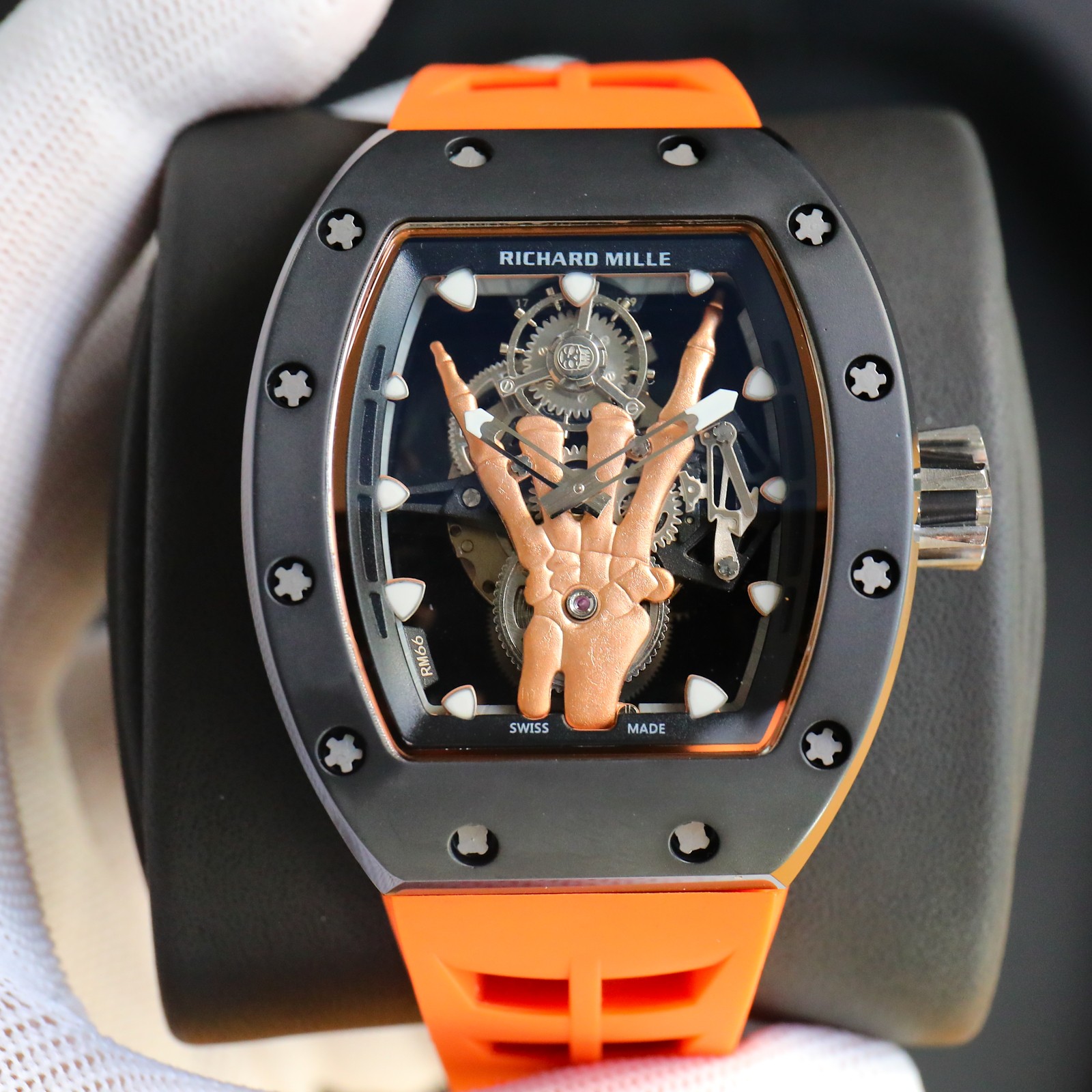最新爆款机械款金手指RICHARDMILLE理查德米尔RM66最新款的镂空的腕表表盘融入被称为“恶魔角的