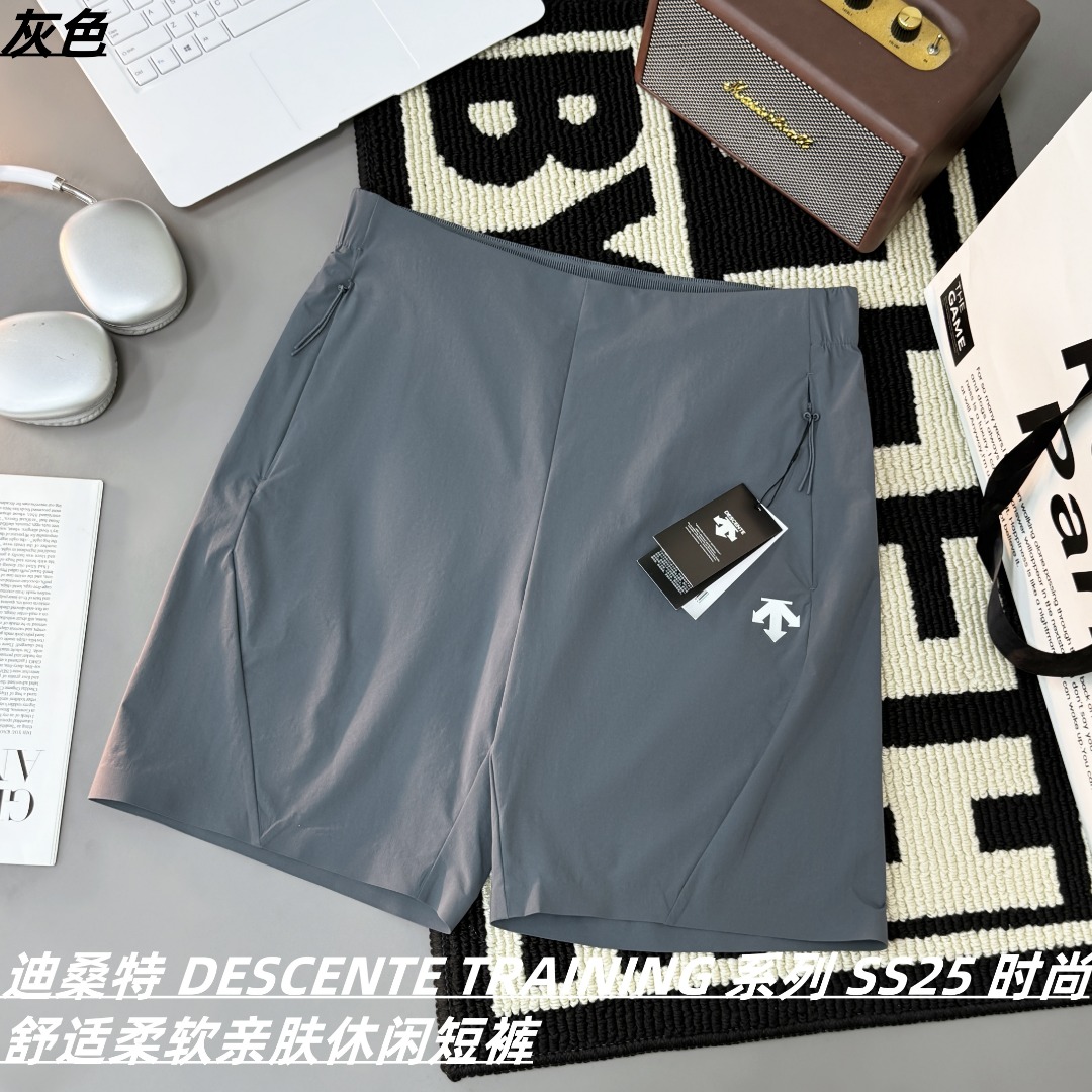🛒购物价: 上新💰125
迪桑特 DESCENTE TRAINING 系列 SS25 时尚舒适柔软亲肤休闲短裤 男女同款 情侣款
- 品牌介绍:安踏旗下三箭头之一 热度丝毫不输始祖鸟 迪桑特的品牌名「DESCENTE」取自法语词汇,意为“滑降”。其LOGO的三箭头形式则分别代表的是滑雪运动中的三个重要技巧——“高速直线滑行”、“穿越”和“侧滑”,它代表着迪桑特始于滑雪的品牌基因以及追求卓越与大胆创新的精神
- 面料介绍:采用AERODRY面料 外加强液氨处理 微弹速干吸湿排汗 你要的功效它都有!
- 工艺介绍:上衣常见的无痕工艺用来做裤子 很奢侈 关键部位全部压胶处理 让它和普通的休闲短裤一眼可以区分!
- 辅料介绍:你所看到的所有东西均为1:1高订制版本 区分一眼假
- 裁剪介绍:一体剪裁 小分段 立体版型 !
颜色:黑色 卡色 灰色 绿色
尺码:M L XL XXL
腰围 臀围 裤长
M 35 54 41
L 37 56 43
XL 39 58 45
XXL 41 60 47
建议尺码:
M(130内)
L(150内)
XL(170内)
XXL(190内)