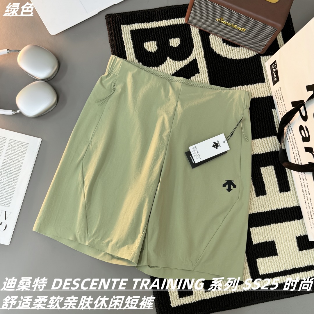 🛒购物价: 上新💰125
迪桑特 DESCENTE TRAINING 系列 SS25 时尚舒适柔软亲肤休闲短裤 男女同款 情侣款
- 品牌介绍:安踏旗下三箭头之一 热度丝毫不输始祖鸟 迪桑特的品牌名「DESCENTE」取自法语词汇,意为“滑降”。其LOGO的三箭头形式则分别代表的是滑雪运动中的三个重要技巧——“高速直线滑行”、“穿越”和“侧滑”,它代表着迪桑特始于滑雪的品牌基因以及追求卓越与大胆创新的精神
- 面料介绍:采用AERODRY面料 外加强液氨处理 微弹速干吸湿排汗 你要的功效它都有!
- 工艺介绍:上衣常见的无痕工艺用来做裤子 很奢侈 关键部位全部压胶处理 让它和普通的休闲短裤一眼可以区分!
- 辅料介绍:你所看到的所有东西均为1:1高订制版本 区分一眼假
- 裁剪介绍:一体剪裁 小分段 立体版型 !
颜色:黑色 卡色 灰色 绿色
尺码:M L XL XXL
腰围 臀围 裤长
M 35 54 41
L 37 56 43
XL 39 58 45
XXL 41 60 47
建议尺码:
M(130内)
L(150内)
XL(170内)
XXL(190内)