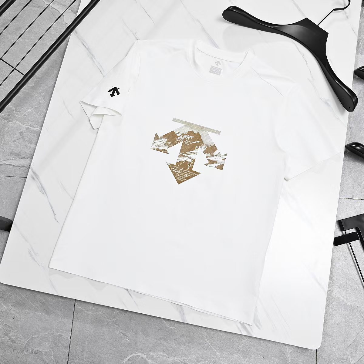 Alternative view of T-Shirt 08686