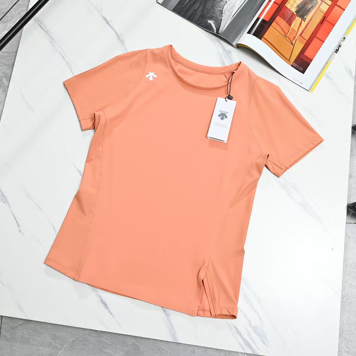 Alternative view of T-Shirt 08672