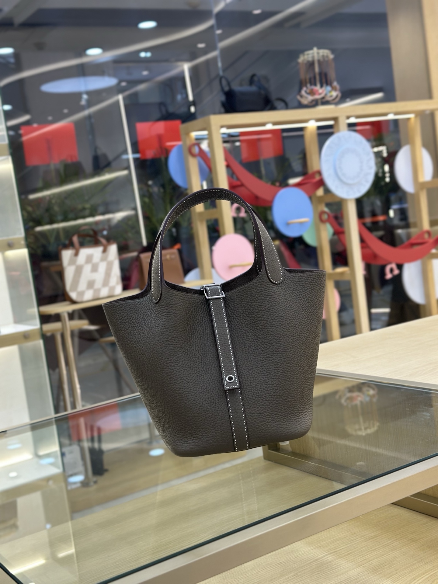 NO:698255,Vegetable basket icotin...18cm imported TC leather elephant gray silver buckle wax thread hand sewing Hermes, Hermes, hermes, Hermes,19860909菜篮子icotin...18cm 进口TC皮 大象灰银扣 蜡线手缝 爱马仕,爱马仕,hermes,Hermes,,Bag