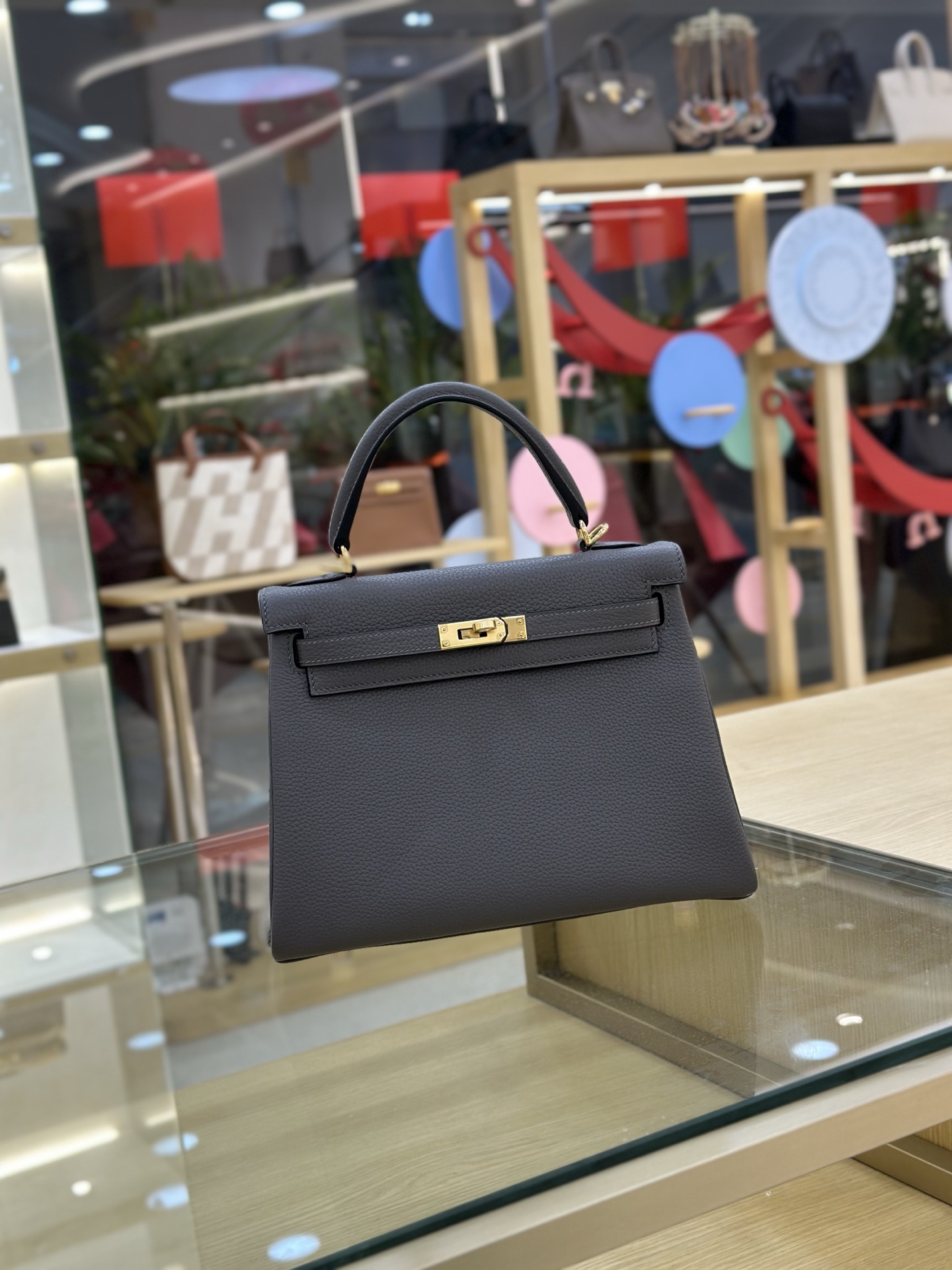 NO:698133,Fully handmade Kelly 25cm imported Togo leather wax thread. Tinware gray gold buckle, Hermes, hermes, Hermes,19860909全手工现货Kelly 25cm 进口Togo皮 蜡线.锡器灰金扣,爱马仕,hermes,Hermes,,Bag