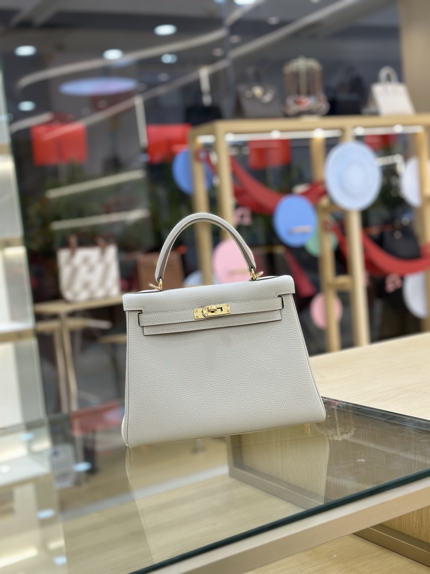 NO:698135,Fully handmade Kelly 25cm imported Togo leather wax thread. Milkshake platinum buckle, Hermes, hermes, Hermes,19860909全手工现货Kelly 25cm 进口Togo皮 蜡线.奶昔白金扣,爱马仕,hermes,Hermes,,Bag