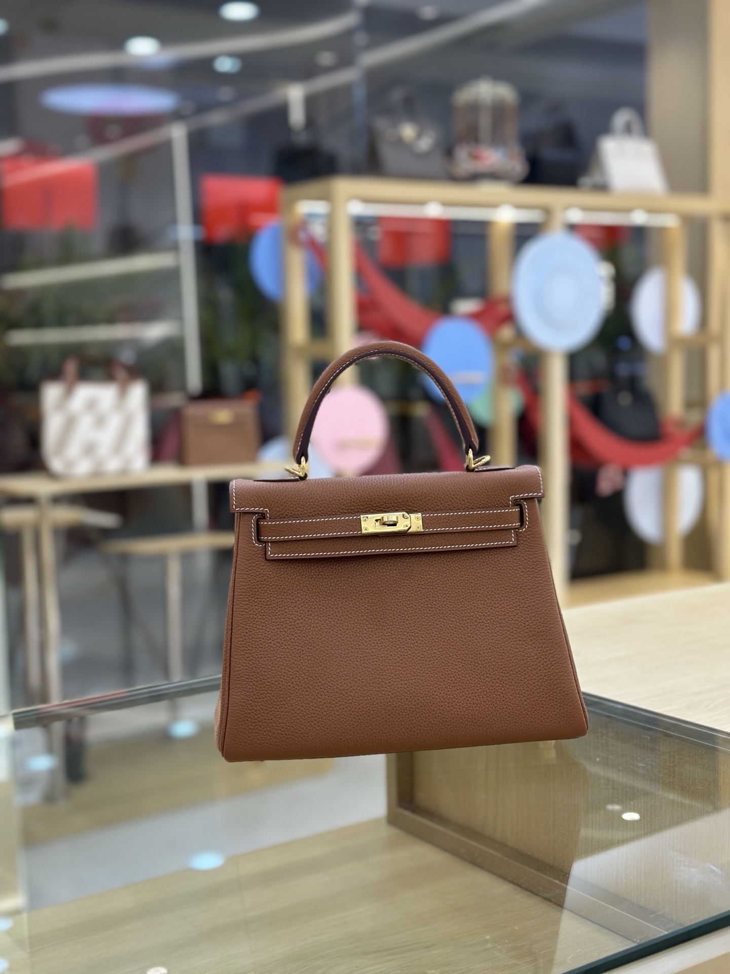 NO:698140,Fully handmade Kelly 25cm imported Togo leather wax thread. Golden brown gold buckle, Hermes, Hermes, Hermes,19860909全手工现货Kelly 25cm 进口Togo皮 蜡线.金棕色金扣,爱马仕,hermes,Hermes,,Bag