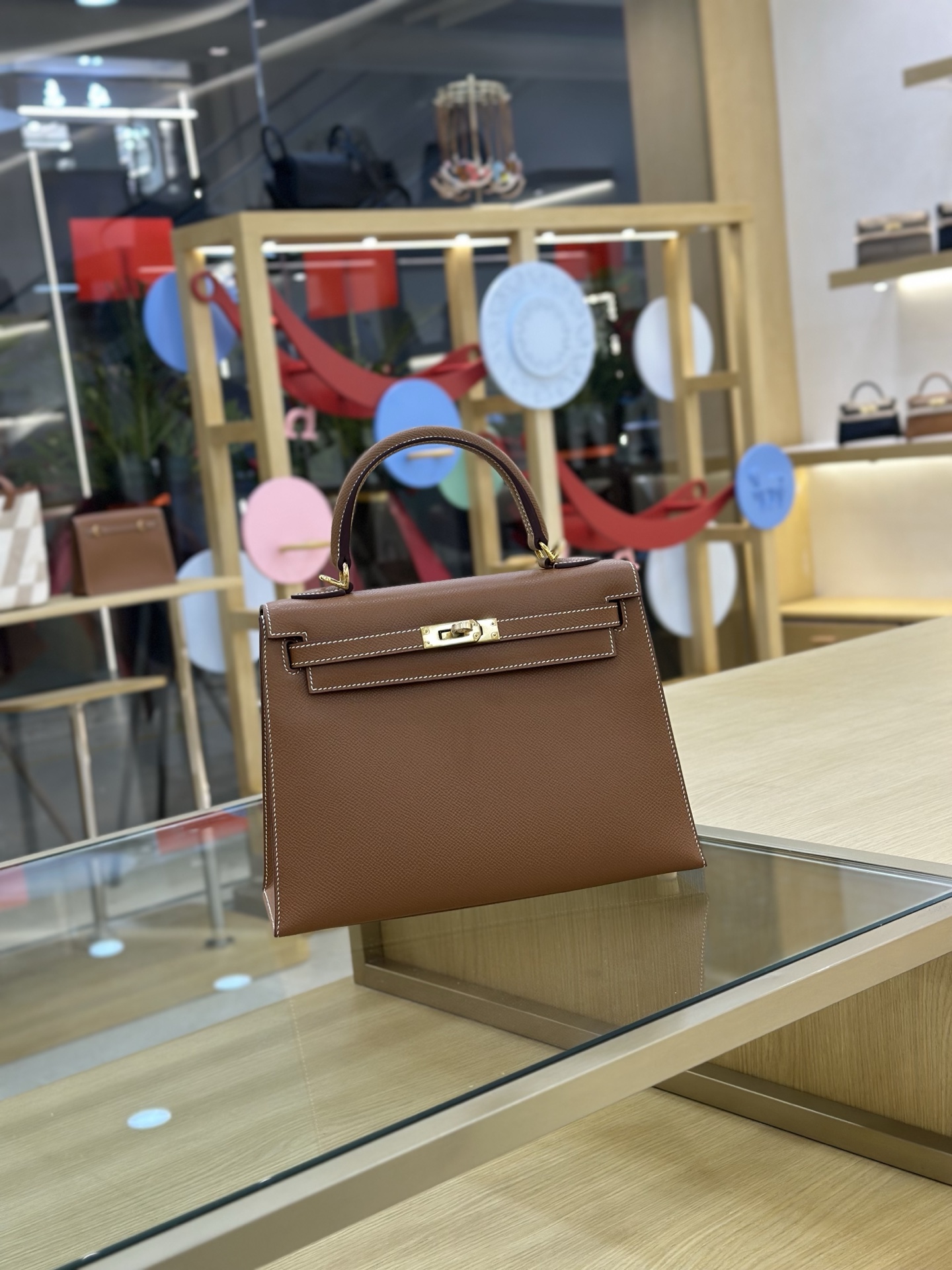 NO:698496,Fully handmade Kelly 25/28 outer seam, original Esom leather, beeswax thread hand-sewing, golden brown gold buckle, ready stock ~, Hermes, hermes, Hermes,19860909全手工Kelly 25/28 外缝 原厂Esom皮 蜜蜡线手工缝制 金棕金扣 现货～,爱马仕,hermes,Hermes,,Bag