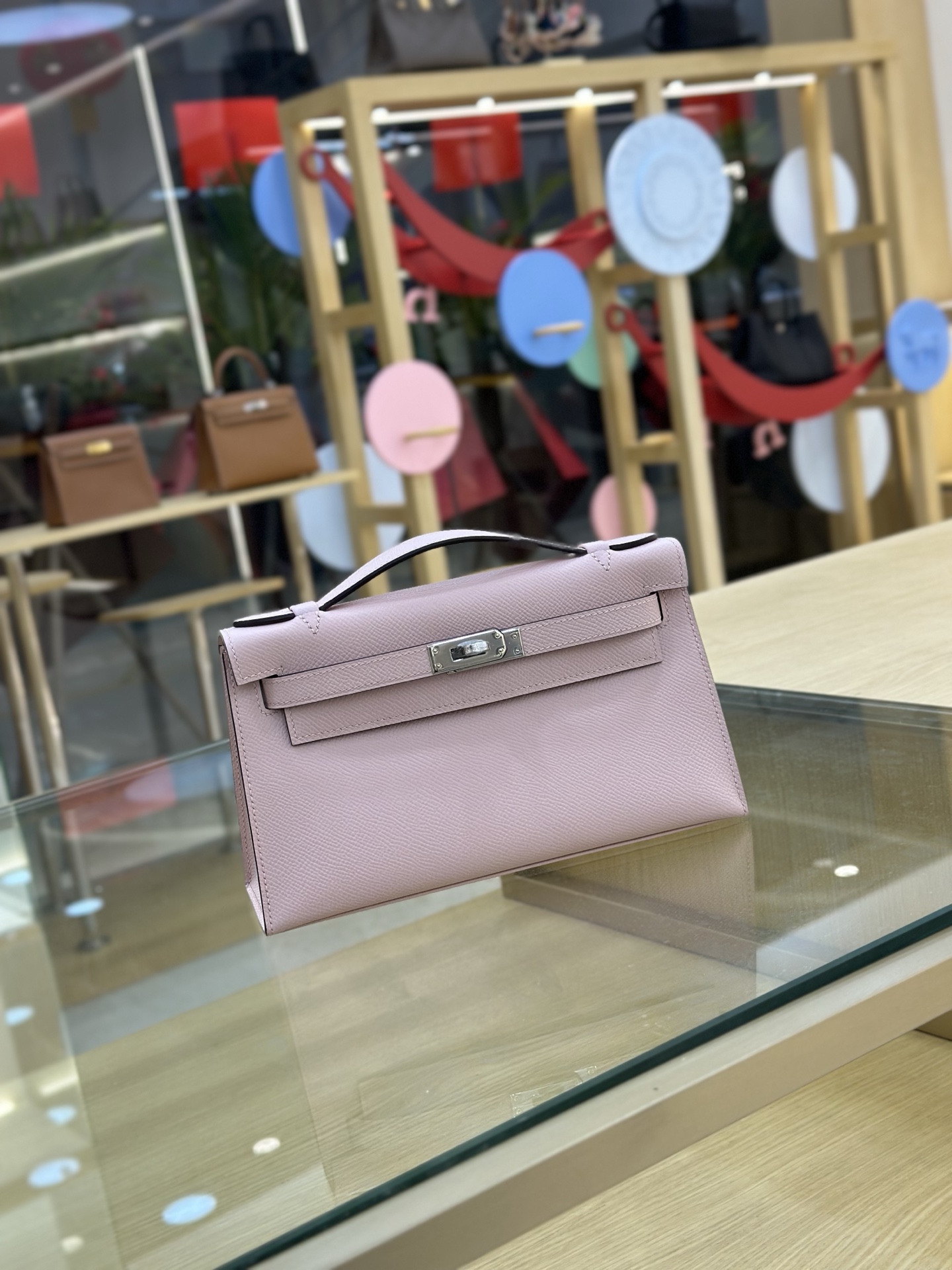 NO:698089,Fully hand-stitched wax thread Mini Kelly 22cm handbag/evening bag esom leather cherry blossom pink silver buckle, Hermes, hermes, Hermes,19860909全手缝蜡线一代Mini Kelly 22cm 手包/晚宴包 esom皮 樱花粉银扣,爱马仕,hermes,Hermes,,Bag