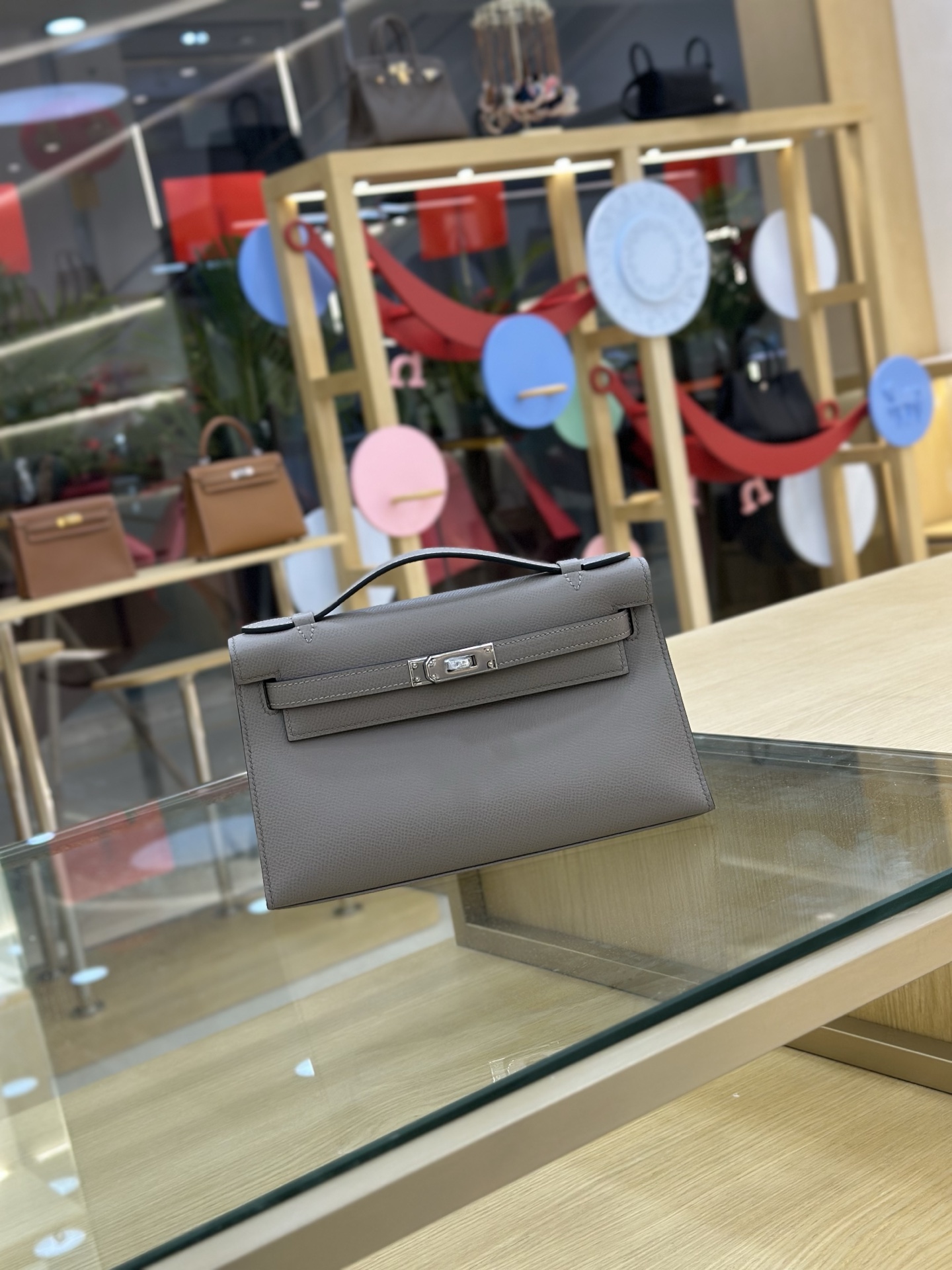 NO:698117,Fully hand-stitched wax thread Mini Kelly 22cm clutch/evening bag esom leather pitch gray silver buckle, Hermes, Hermes, Hermes,19860909全手缝蜡线一代Mini Kelly 22cm 手包/晚宴包 esom皮 沥青灰银扣,爱马仕,hermes,Hermes,,Bag