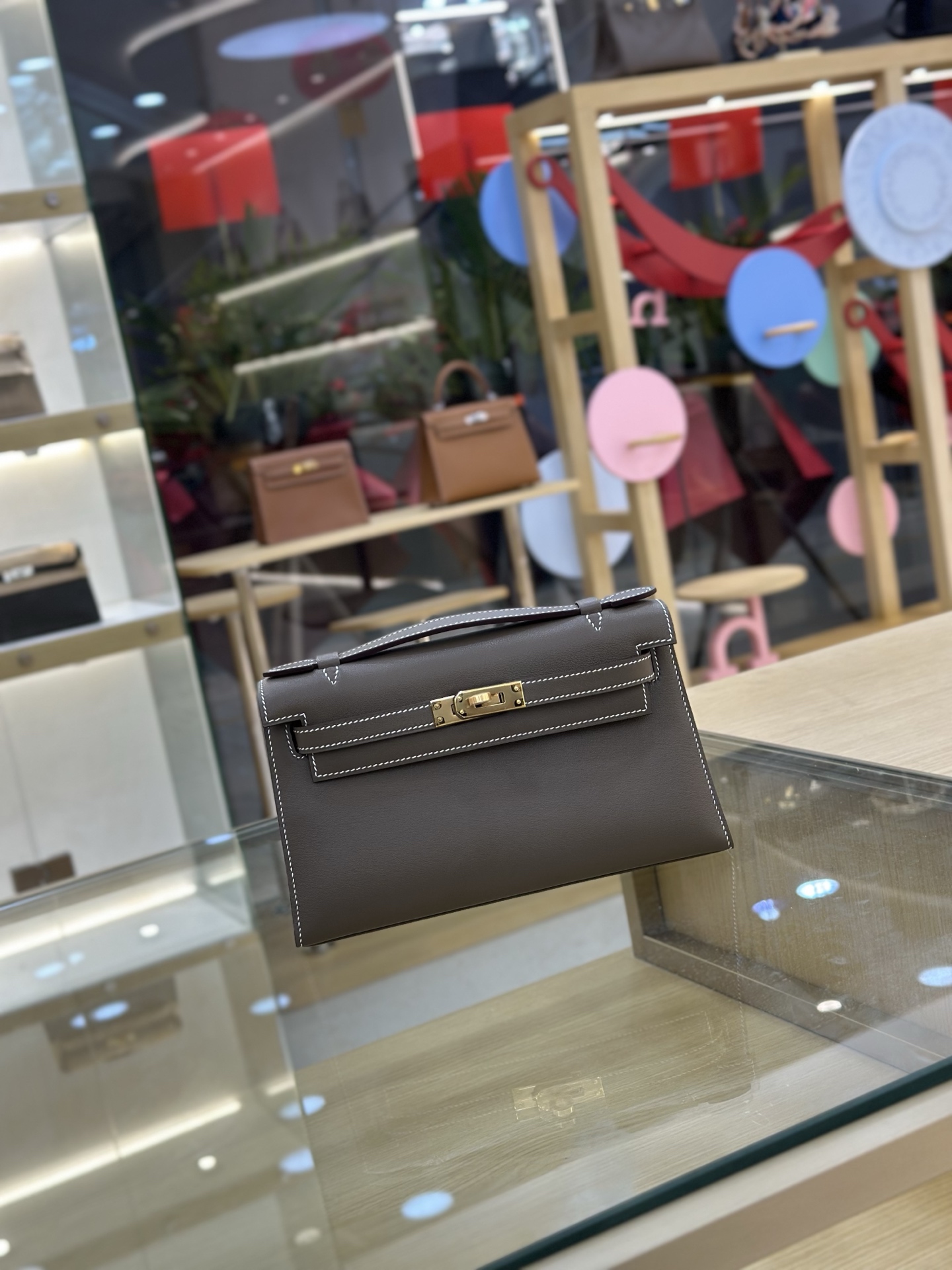 NO:698119,Fully hand-stitched Mini Kelly 22cm imported Swift leather elephant gray gold buckle, Hermes, hermes, stuart weitzman, Hermes,19860909全手缝一代Mini Kelly 22cm 进口Swift皮 大象灰金扣,爱马仕,hermes,stuart weitzman,Hermes,,Bag