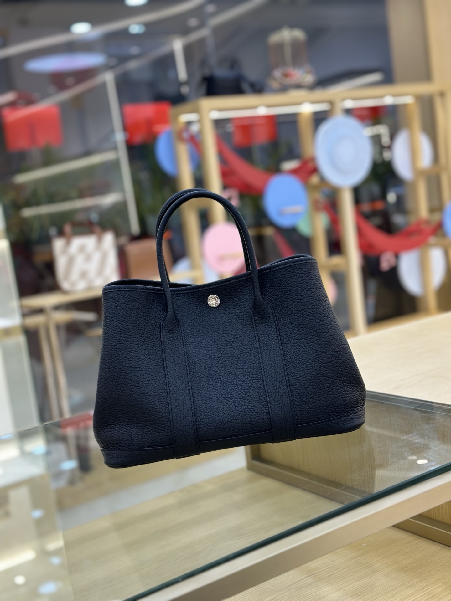 NO:700214,Garden arty garden bag 30cm imported N Togo leather cow neck pattern wax thread hand-sewn. Black, Hermes, Hermes,19860909Garden arty花园包 30cm 进口N Togo 皮 牛颈纹 蜡线手工缝制.黑色,爱马仕,hermes,Hermes,,Bag