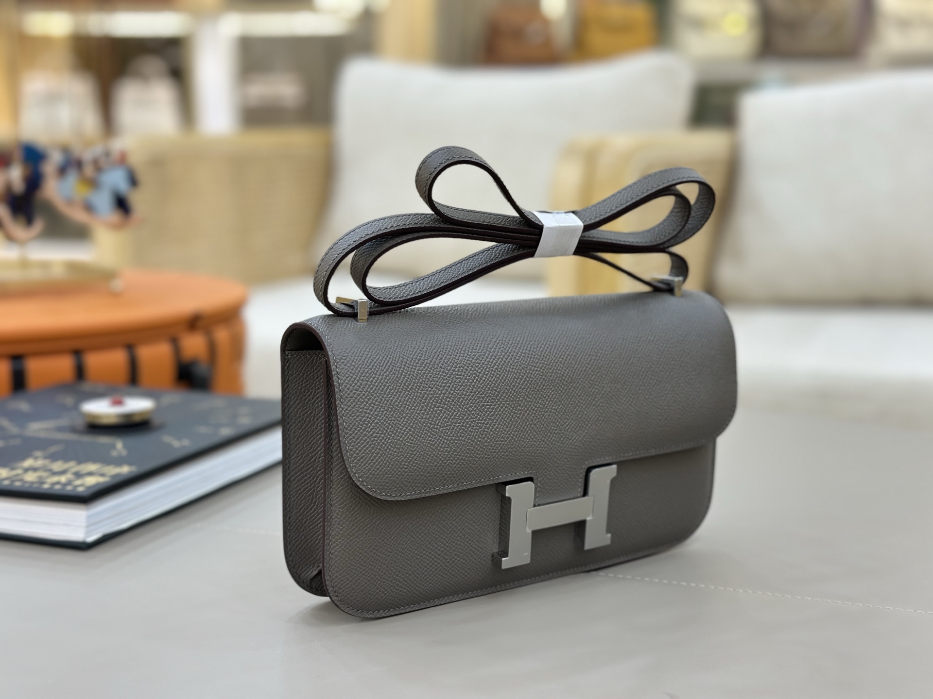 Hermes Style Grey Leather Bag Lookbook Reference image 2