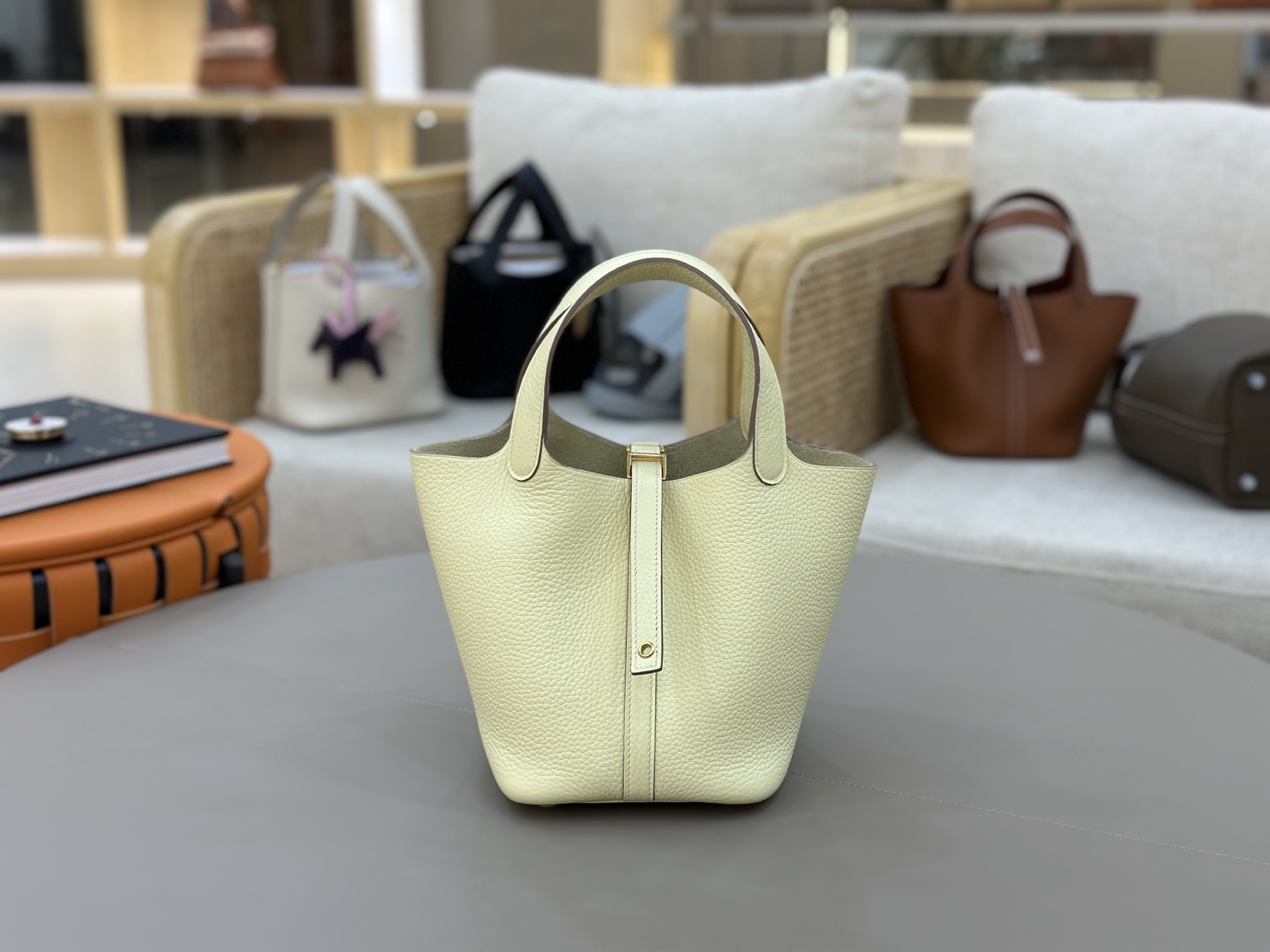 NO:698281,Vegetable basket icotin...18cm imported TC leather Milton gold buckle wax thread hand sewing Hermes, Hermes, hermes, gold, Hermes,19860909菜篮子icotin...18cm 进口TC皮 米尔顿黄金扣 蜡线手缝 爱马仕,爱马仕,hermes,gold,Hermes,,Bag