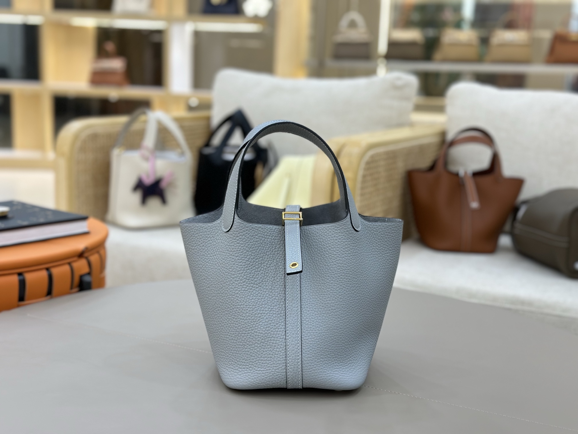 NO:698283,Vegetable basket icotin...18cm imported TC leather puppet gray gold buckle wax thread hand sewing Hermes, Hermes, hermes, Hermes,19860909菜篮子icotin...18cm 进口TC皮 木偶灰金扣 蜡线手缝 爱马仕,爱马仕,hermes,Hermes,,Bag