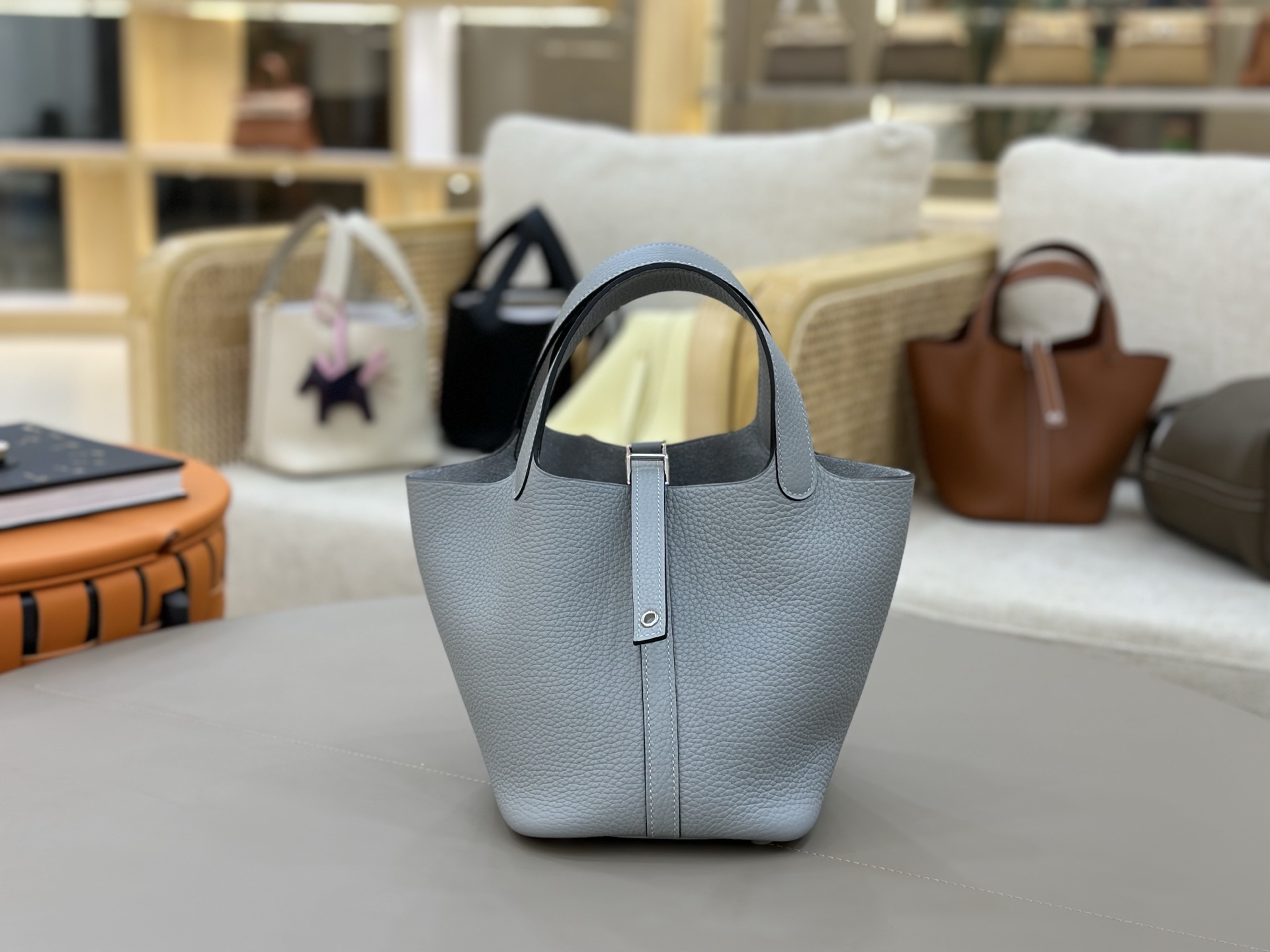 NO:698285,Vegetable basket icotin...18cm imported TC leather puppet gray silver buckle wax thread hand sewing Hermes, Hermes, hermes, Hermes,19860909菜篮子icotin...18cm 进口TC皮 木偶灰银扣 蜡线手缝 爱马仕,爱马仕,hermes,Hermes,,Bag