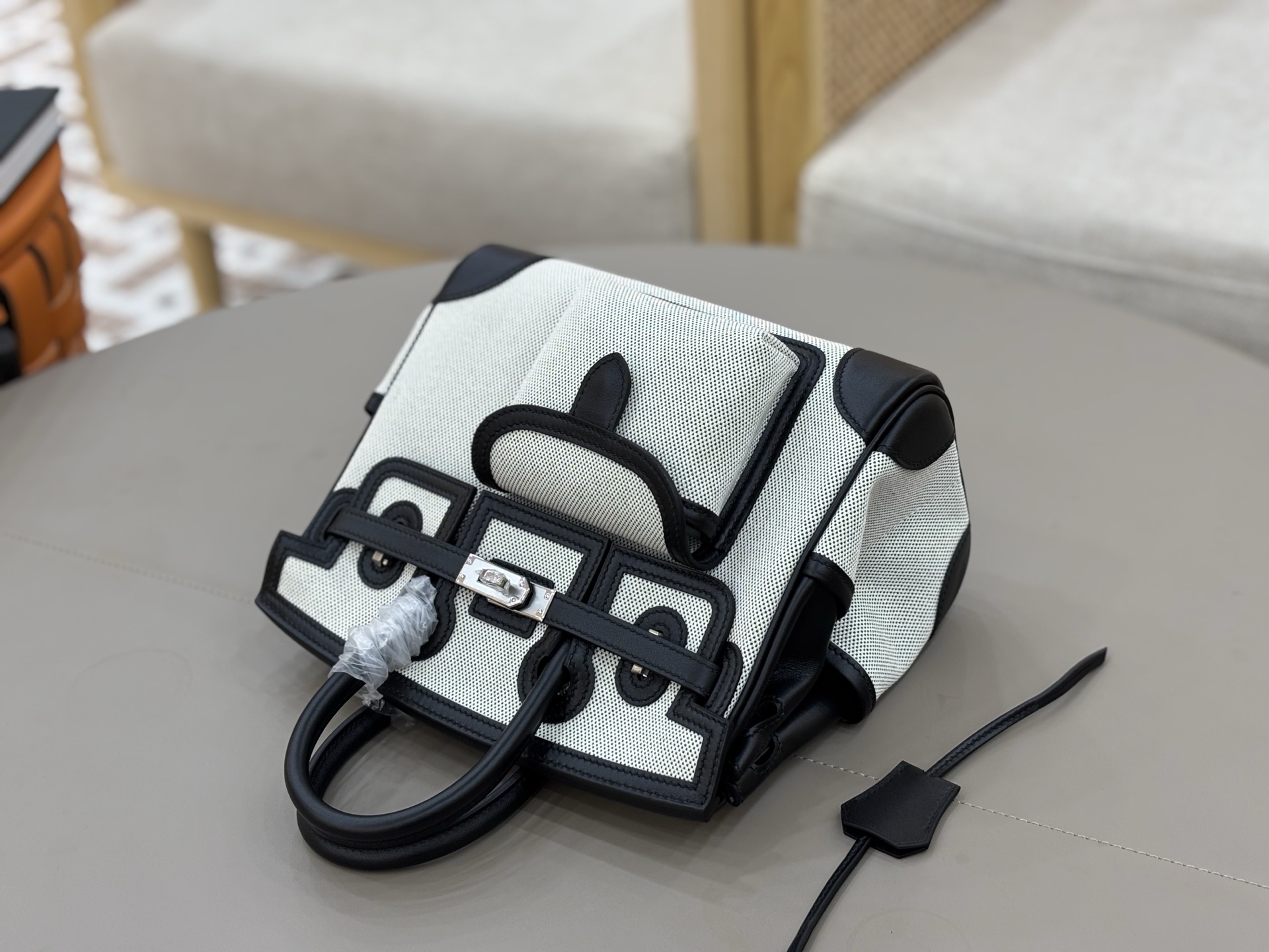 Hermes Cargo Ecru Black canvas and leather 25cm everyday