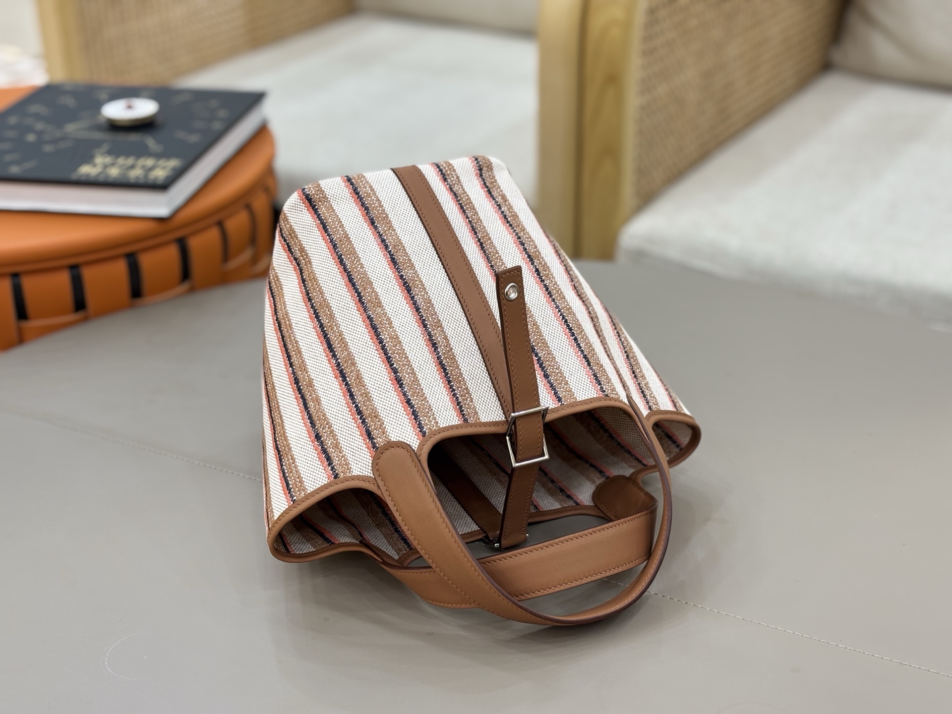 Striped Embroidered Bucket Bag, Gold Brown, Trendy 2025 Design, Cute Style 5 i1750080892906 2278 0 4