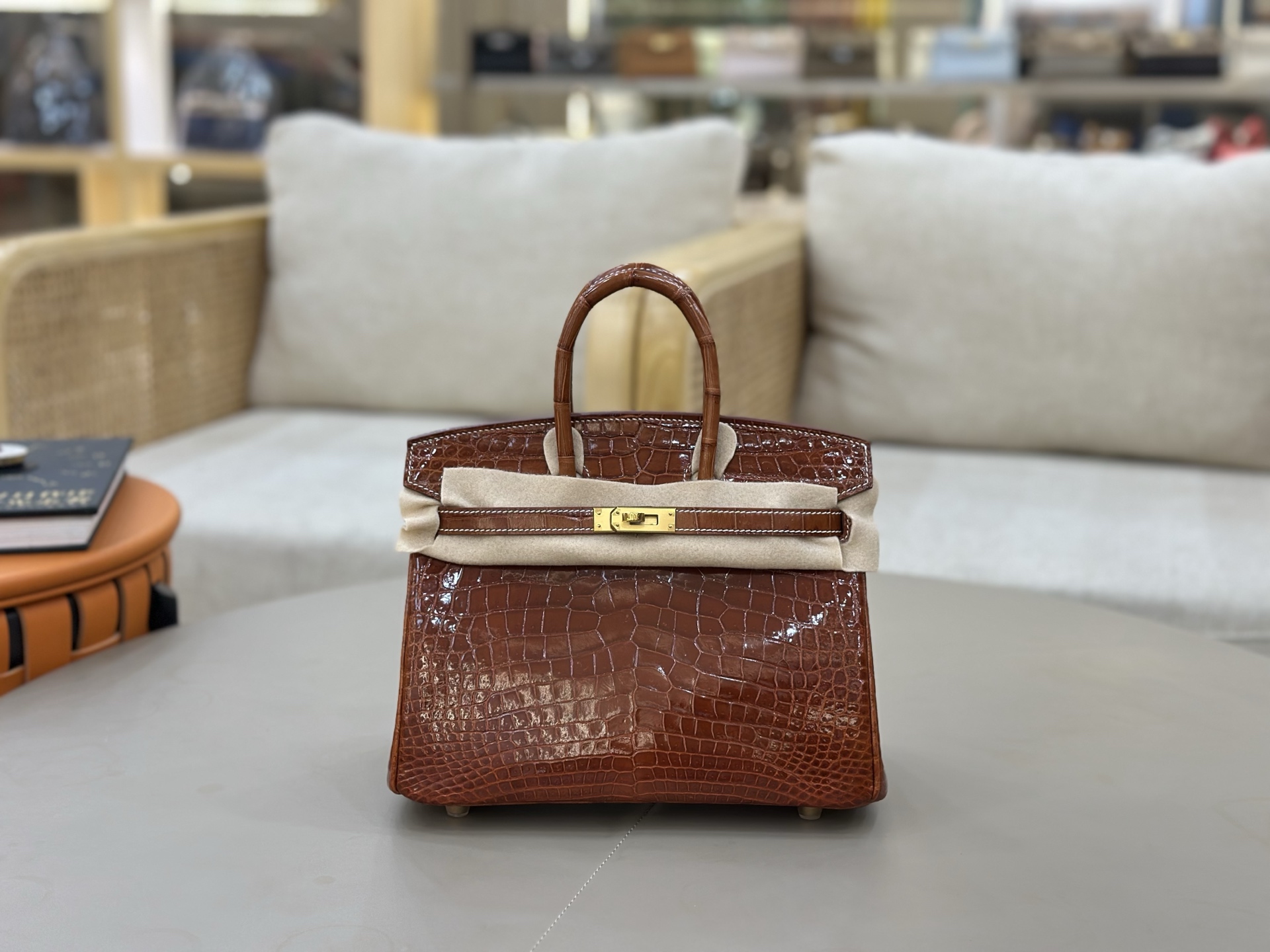 NO:699744,In stock BK25 high-gloss Nile crocodile skin platinum 25cm, full hand-stitched wax thread, all-steel hardware, lining goatskin, Hermes, hermes, sheepskin, crocodile skin, Hermes,19860909现货 BK25 高光尼罗鳄鱼皮铂金25cm 全手缝蜡线 全钢五金 内里山羊皮,爱马仕,hermes,sheepskin,crocodile skin,Hermes,,Bag