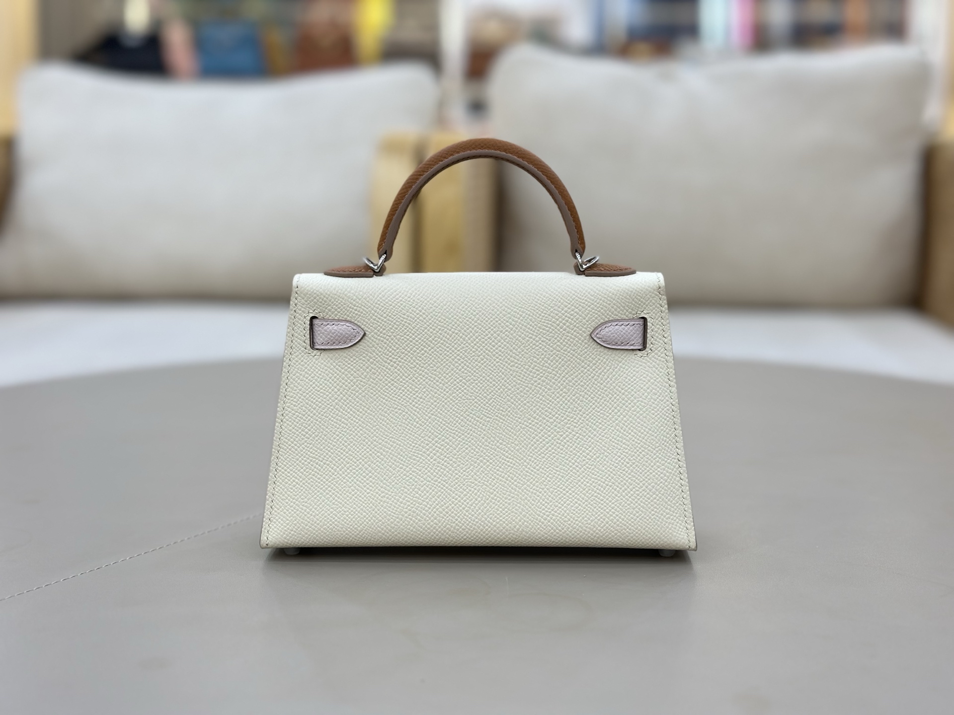 NO:700357,Second generation Mini Kelly 19cm Esom leather, milkshake white/dream pink/golden brown, imported original leather, waxed thread, all-hand, all-steel hardware, hand-nailed, Hermes, hermes, Hermes,19860909二代Mini Kelly 19cm Esom皮 奶昔白/梦幻粉/金棕 進口原廠皮 蠟線全手全鋼五金手打釘,爱马仕,hermes,Hermes,,Bag