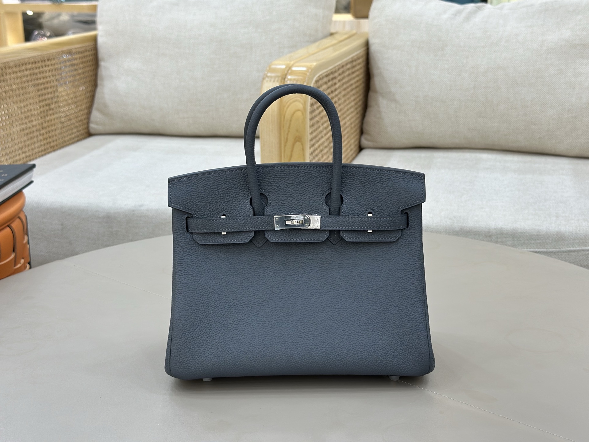 NO:919401,birkin 25cm togo leather, fully hand-sewn with wax thread. Calfskin haze gray, Hermes, hermes, cowhide, Hermes,19860909birkin25cm togo皮 全手工蜡线缝制.小牛皮雾霾灰,爱马仕,hermes,cowhide,Hermes,,Bag