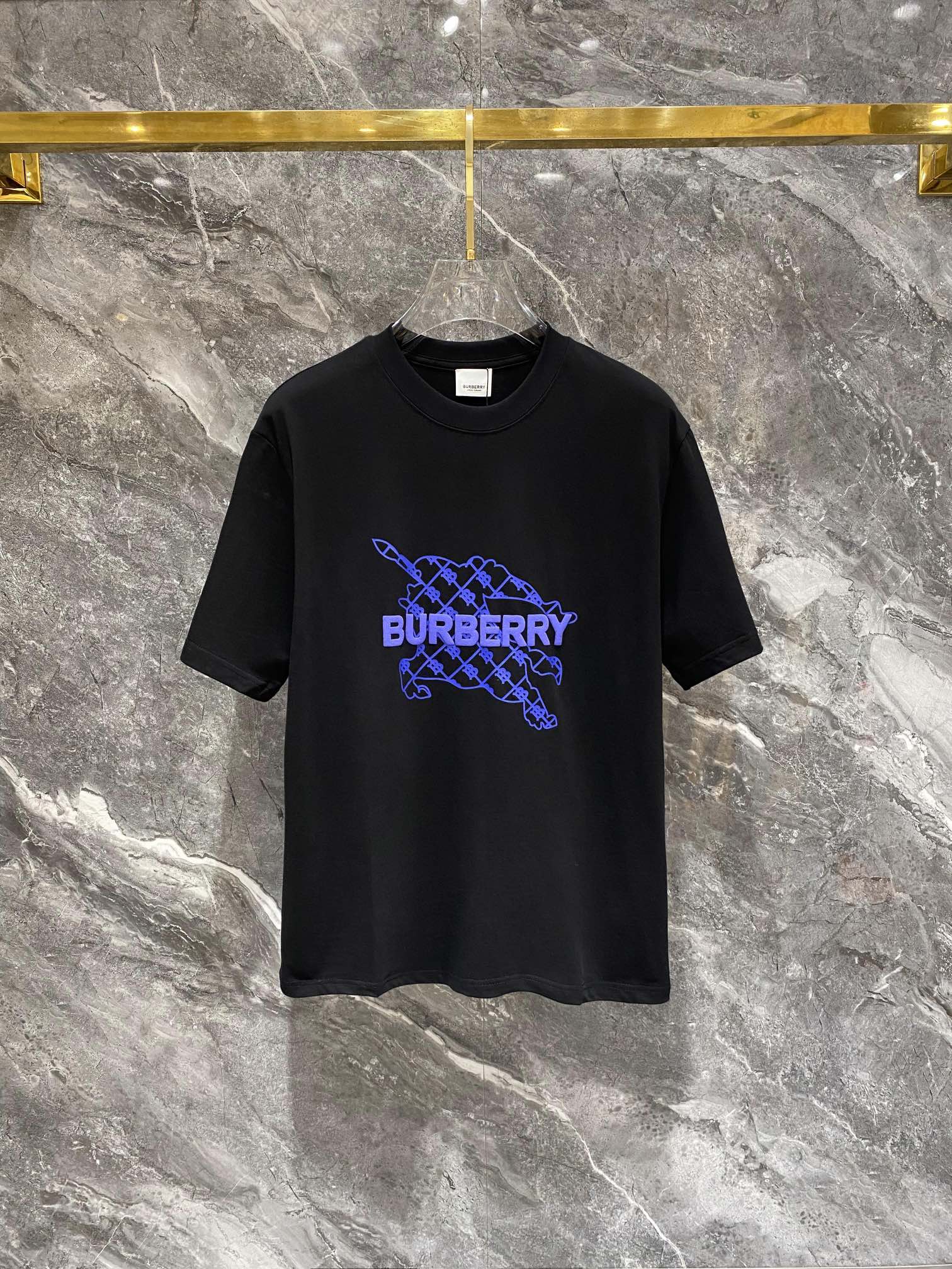 Burberry Kleding T-Shirt Zwart Wit Afdrukken Katoen Fashion Korte mouw