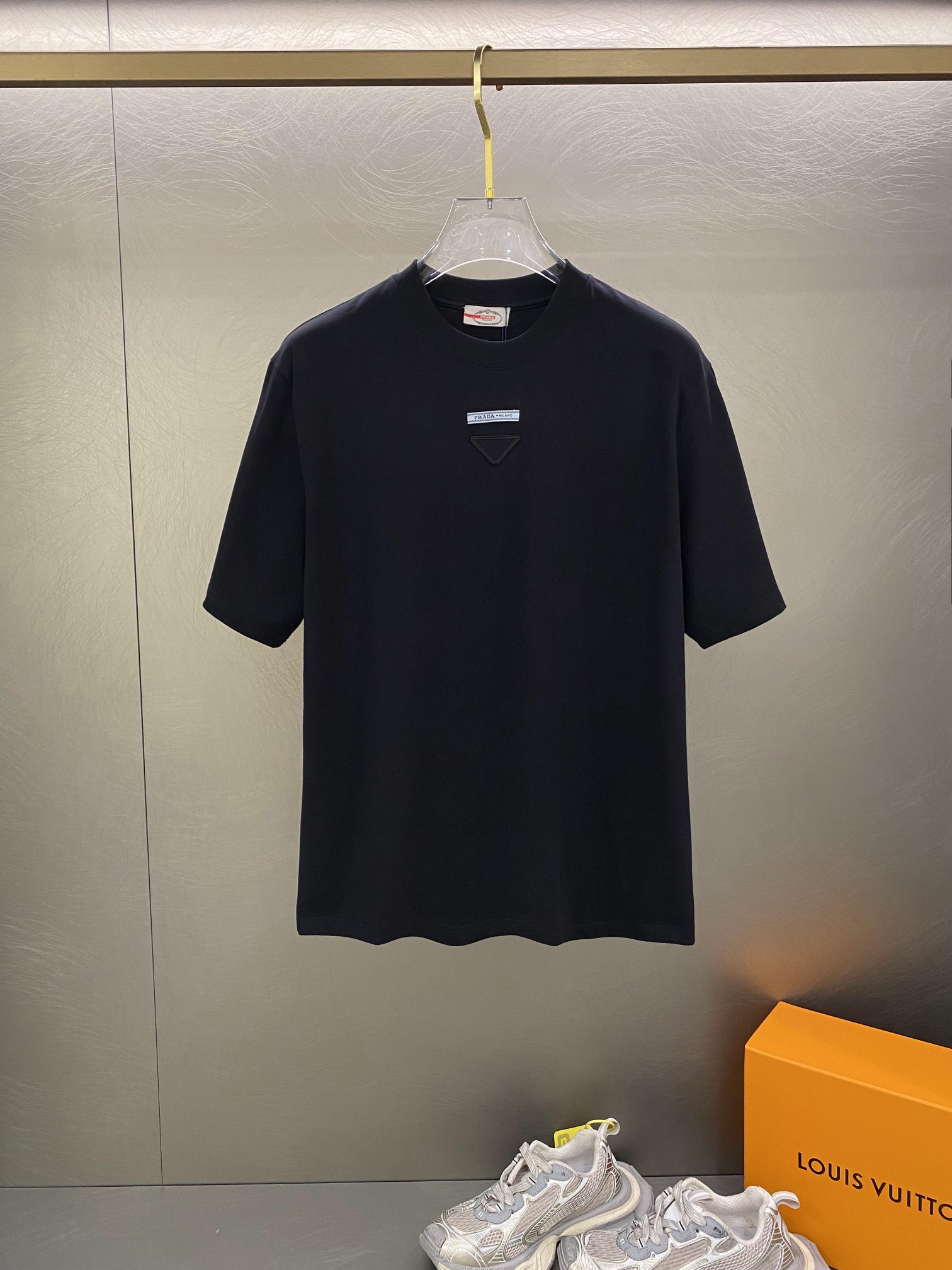 Prada Perfect
 Kleding T-Shirt Onovertroffen kwaliteit
 Zwart Wit Borduurwerk Katoen Fashion Korte mouw