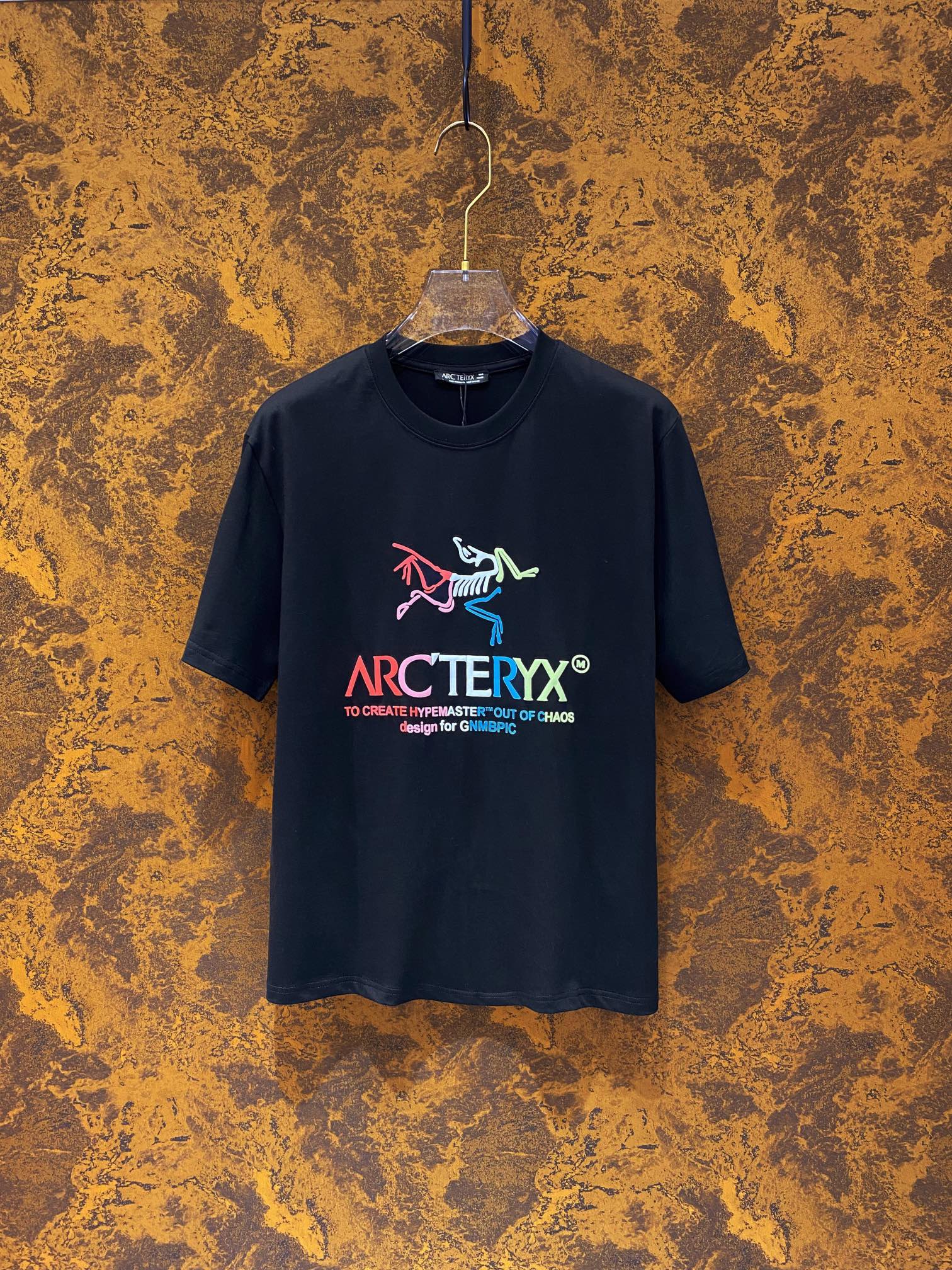 Kopiëren
 Arcteryx Kleding T-Shirt Zwart Wit Katoen Fashion Korte mouw