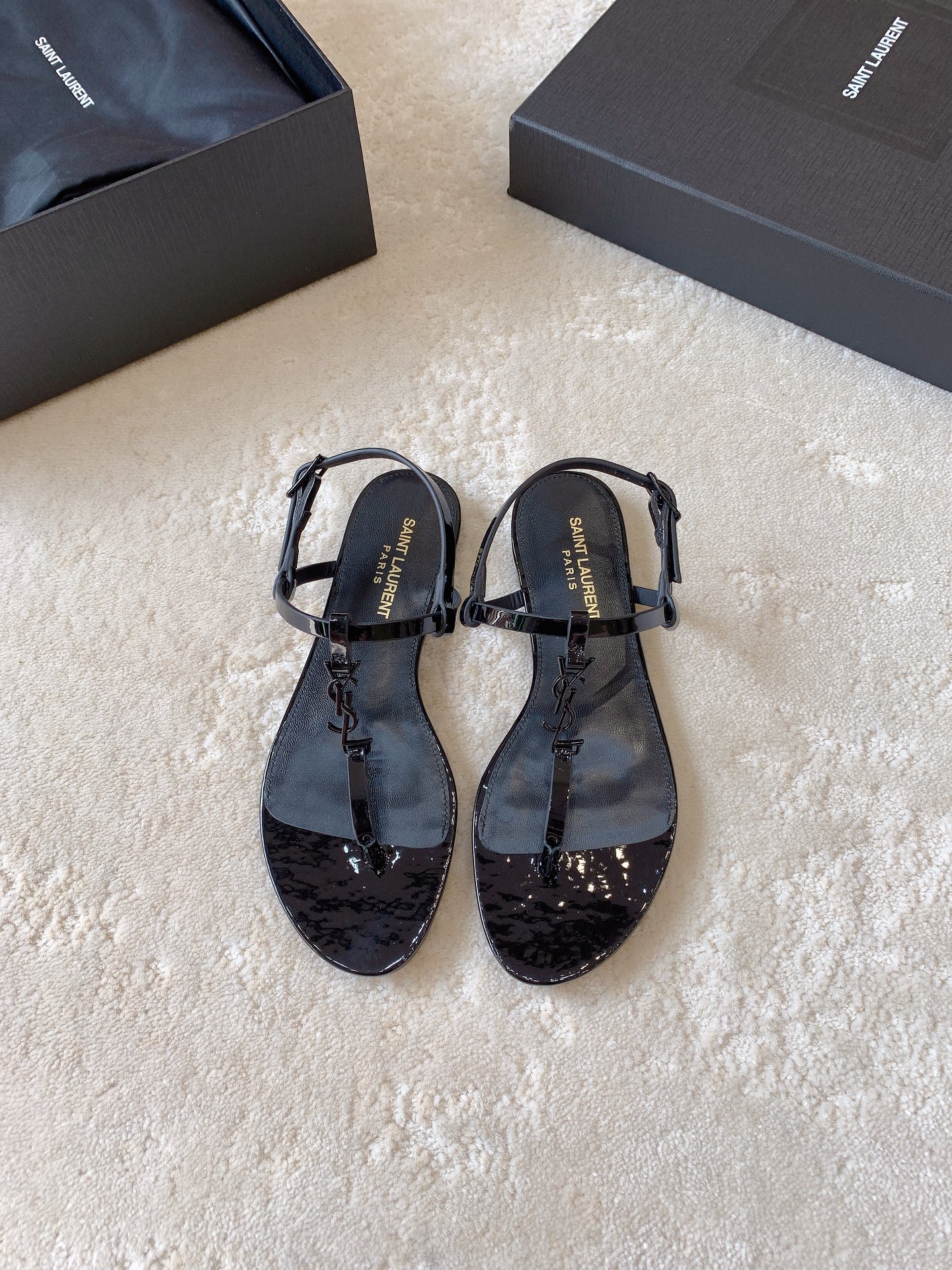 Yves Saint Laurent Zapatos Sandalias Negro Dermis Laca Piel de oveja