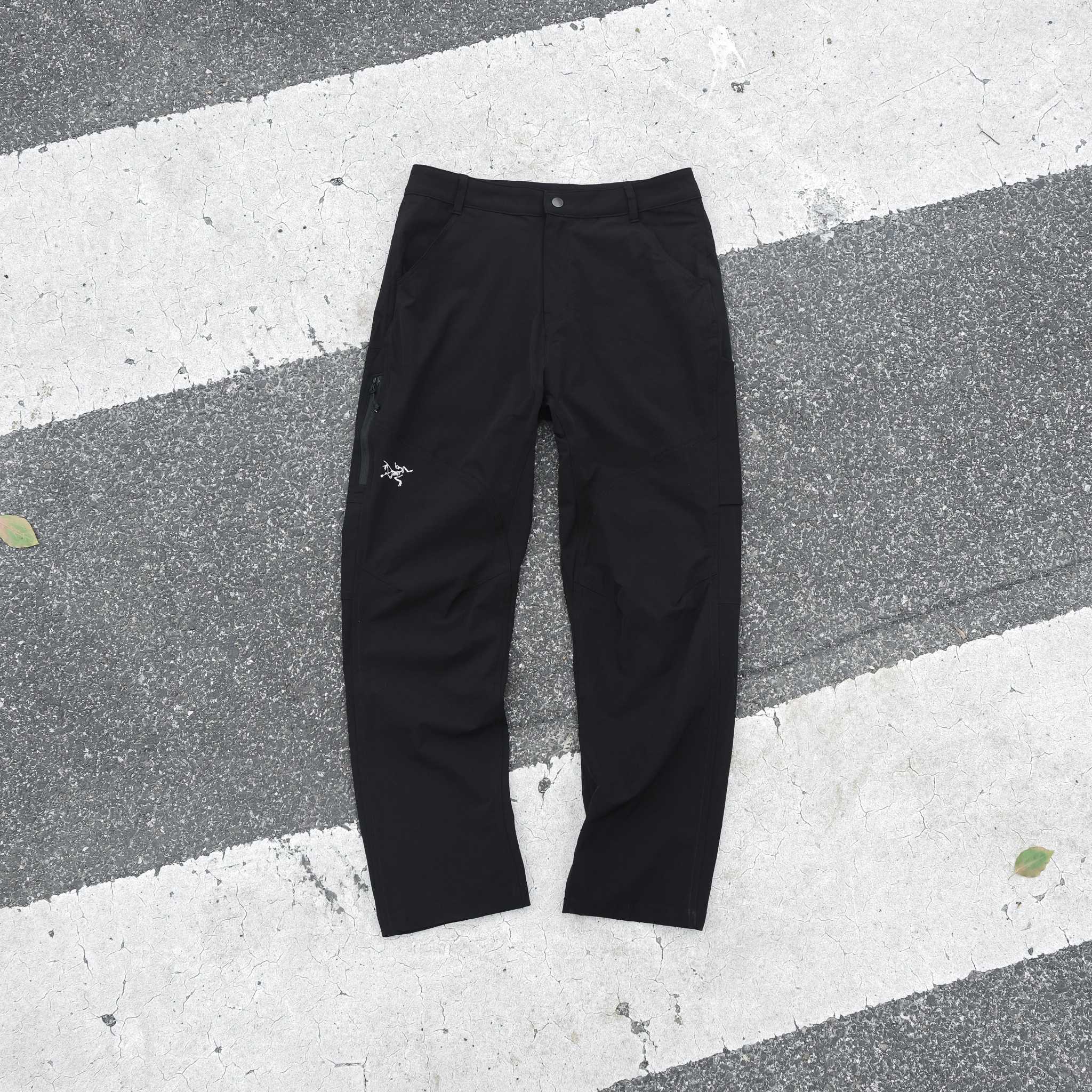 Alternative view of Pants 06901