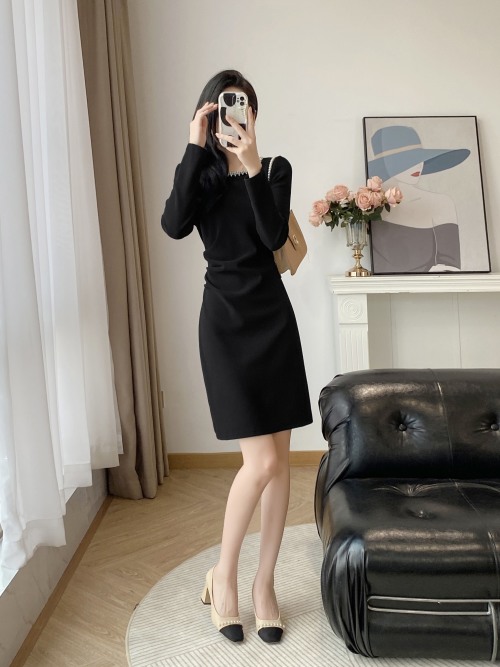 Elegant Black Slimming Knit Dress with Hollow Pattern and A-Line Silhouette 1 Elegant Black Slimming Knit Dress with Hollow Pattern and A-Line Silhouette