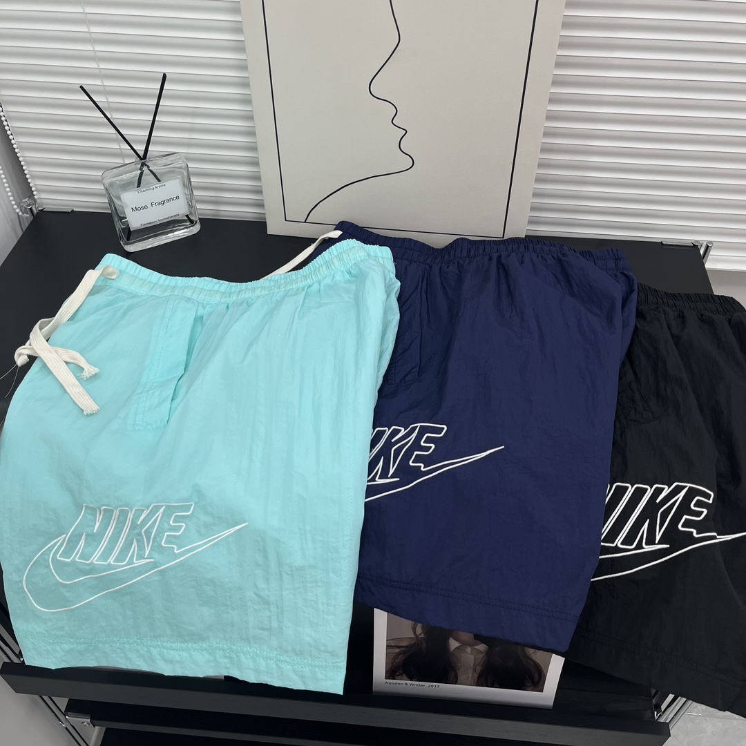 Nike Double-Layered Weave Shorts: Stylish Outdoor Fashion with Superior Quality - 图片 7