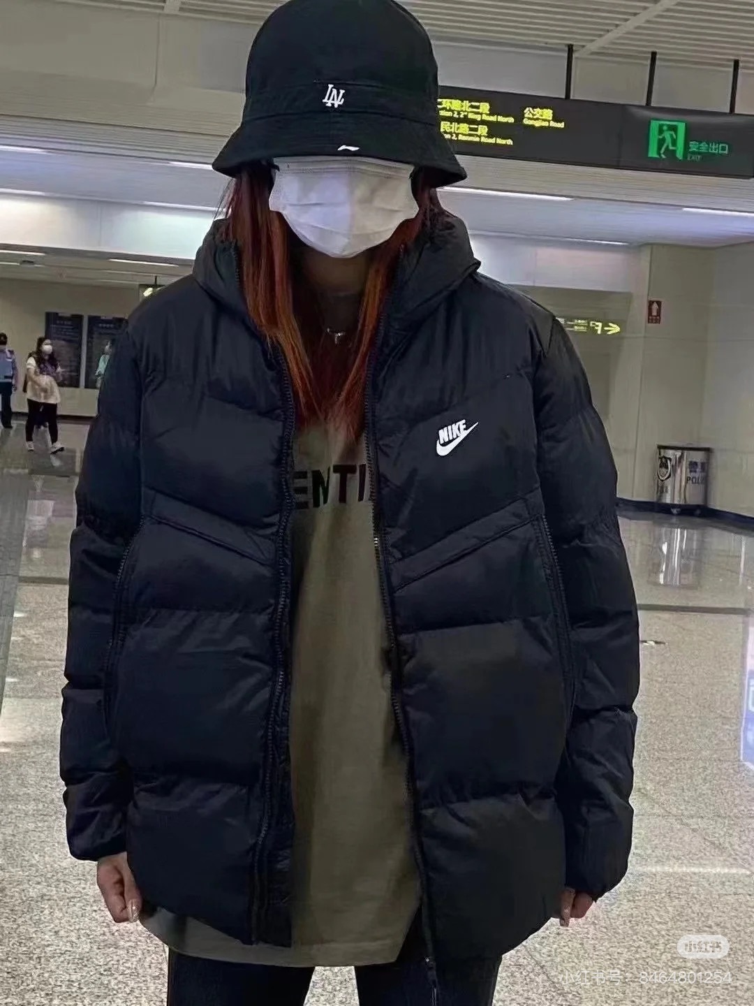 💰130耐克Nike As 经典短款连帽棉服外套
Nike As M Nsw Sf Windrunner Hd Jkt 24SS 冬季情侣款男士女士男神女神