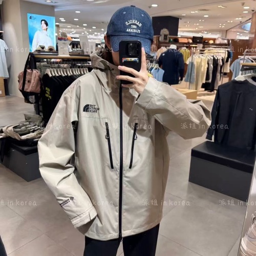 The North Face Windproof Outdoor Jacket - Casual, Lightweight, and Breathable 1 The North Face Windproof Outdoor Jacket - Casual, Lightweight, and Breathable