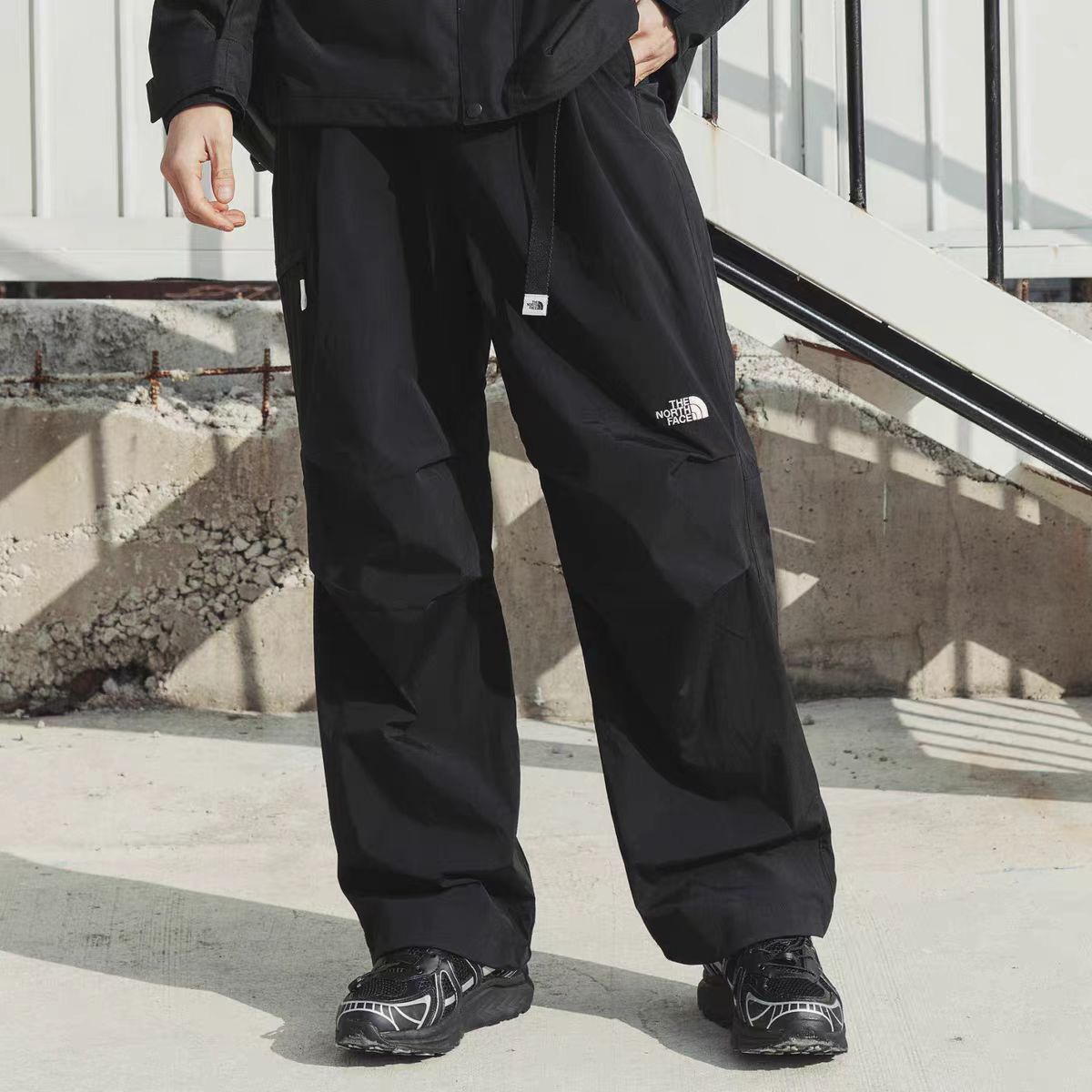 The North Face Relaxed Fit Cargo Pants, Comfortable & Durable, Mens Size M-3XL