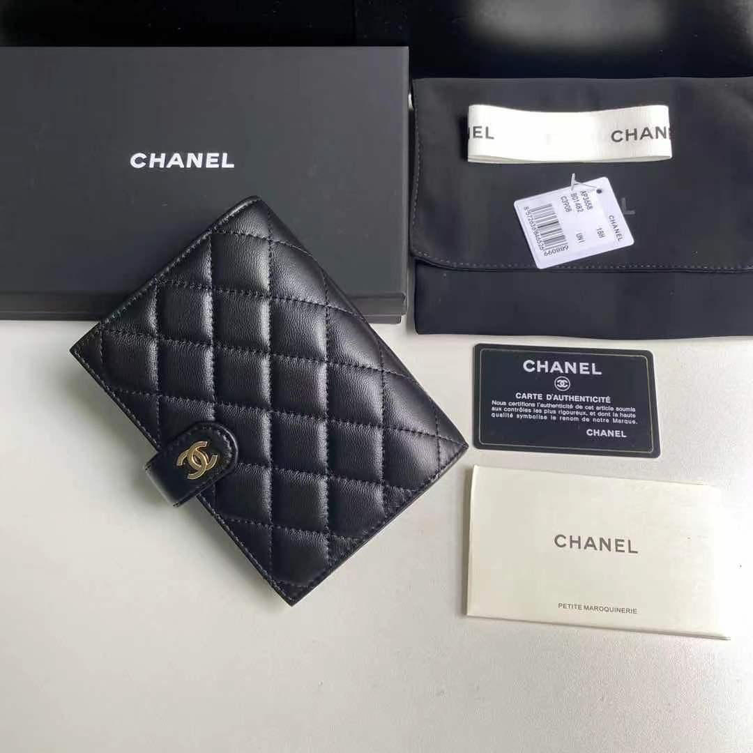 Chanel 新品 小香 多功能护照夹 这款设计以后也可能进入 系列 款号A3658