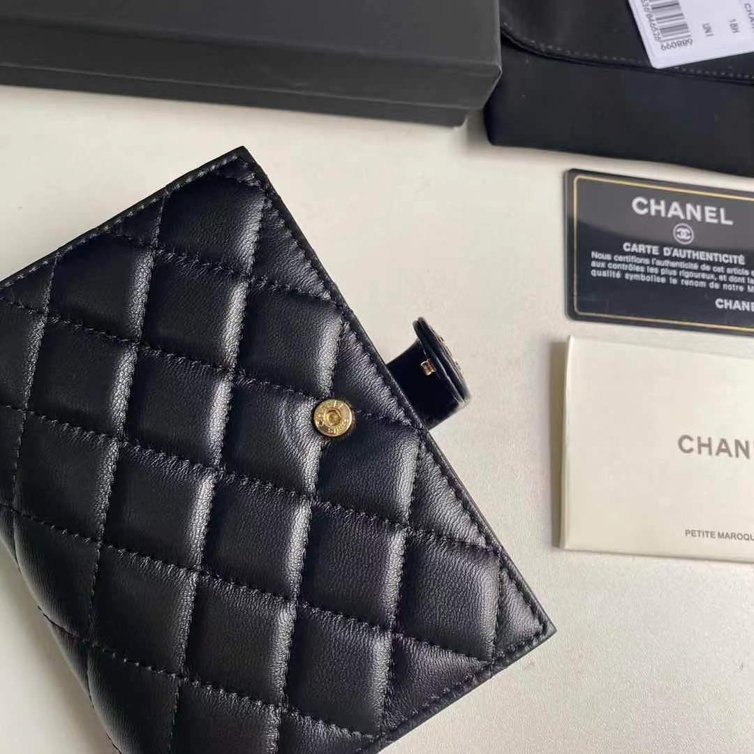 Chanel 新品 小香 多功能护照夹 这款设计以后也可能进入 系列 款号A3658