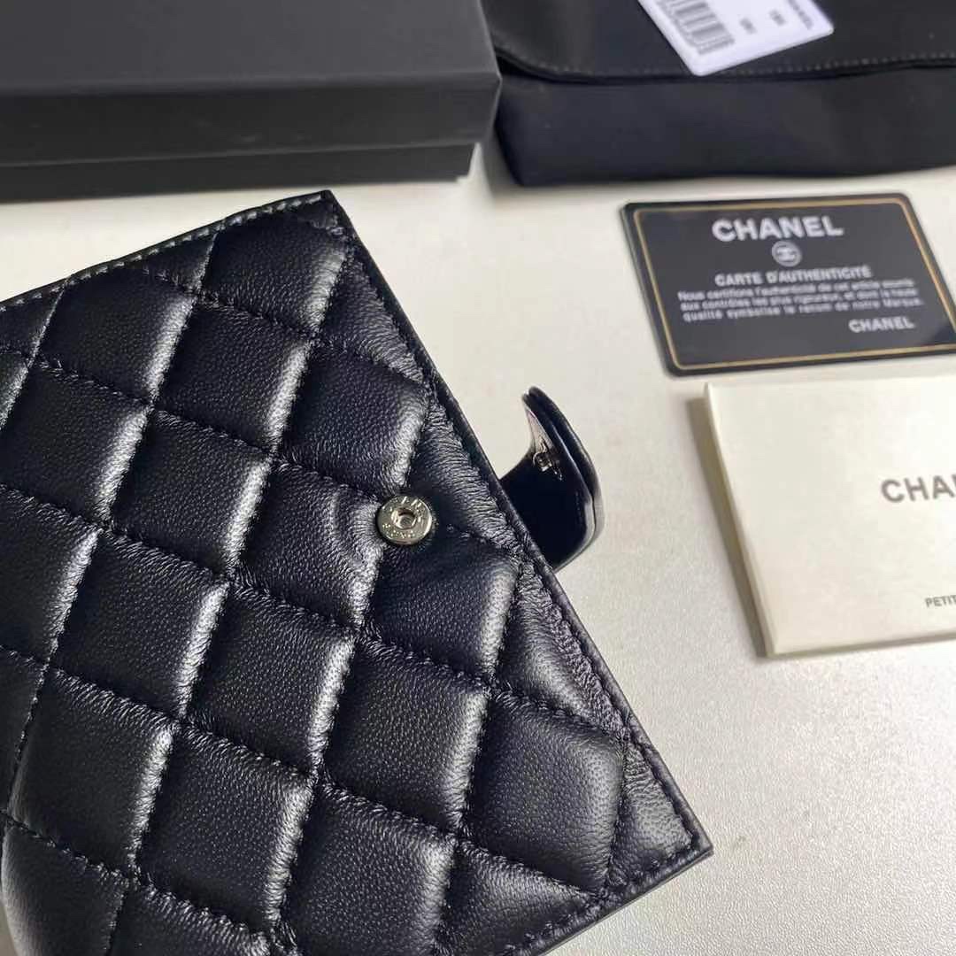 Chanel 新品 小香 多功能护照夹 这款设计以后也可能进入 系列 款号A3658