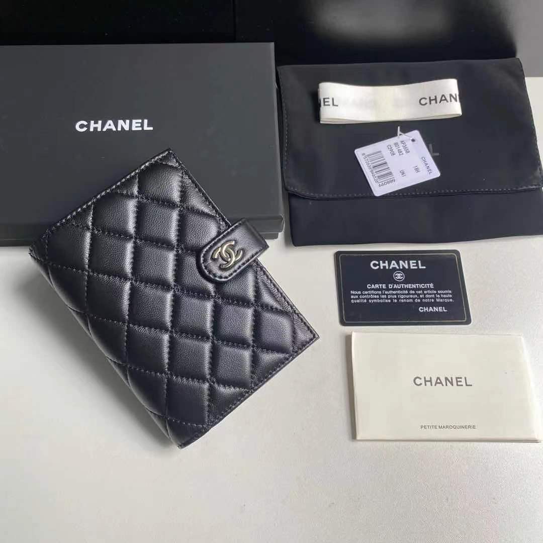 Chanel 新品 小香 多功能护照夹 这款设计以后也可能进入 系列 款号A3658
