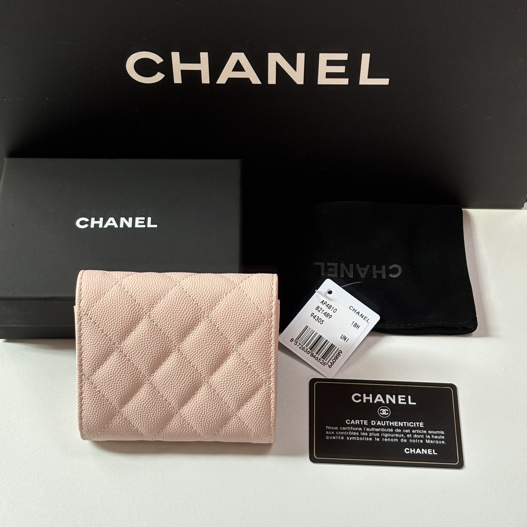 Chanel 升级版新品三折钱包 菱格纹路 .细节美到淋漓尽致、款号AP10101尺寸：10.5×11.5×3cm